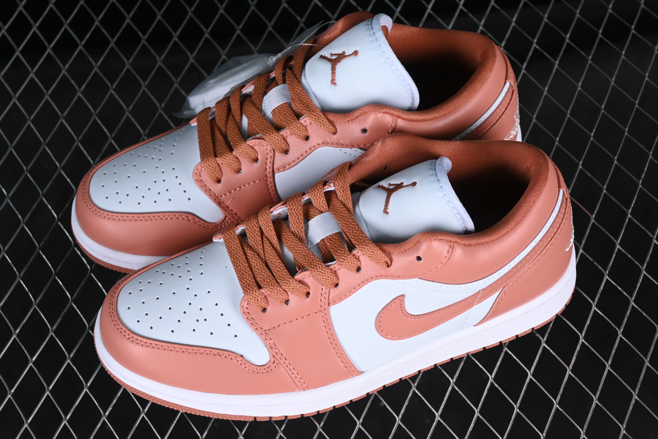 AJ1 low top