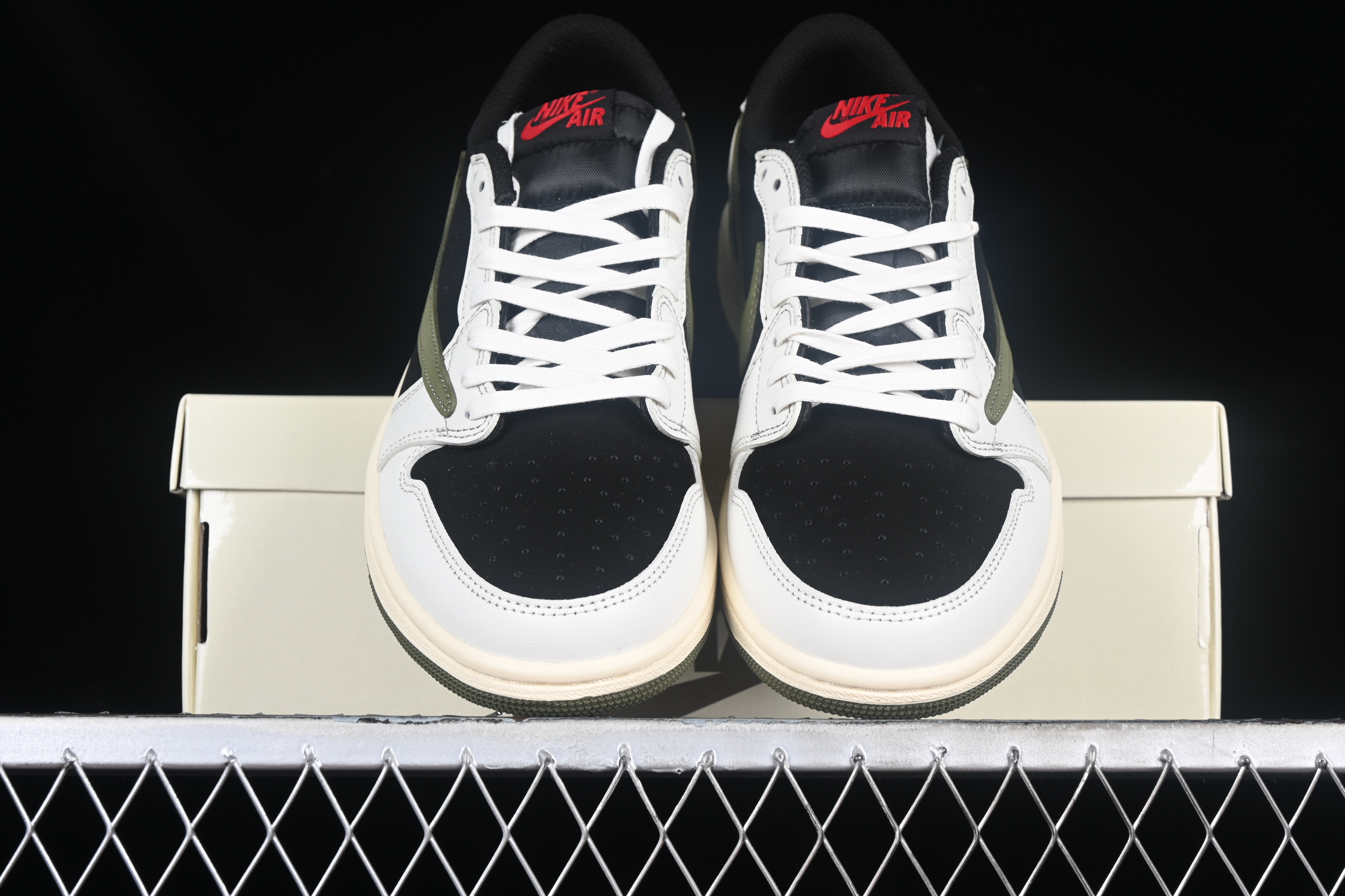 AJ1 low top