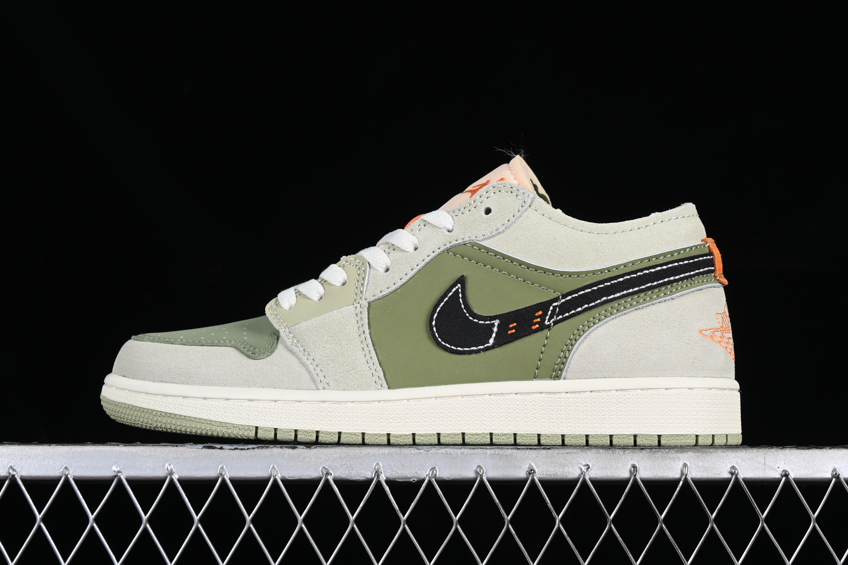 AJ1 low top