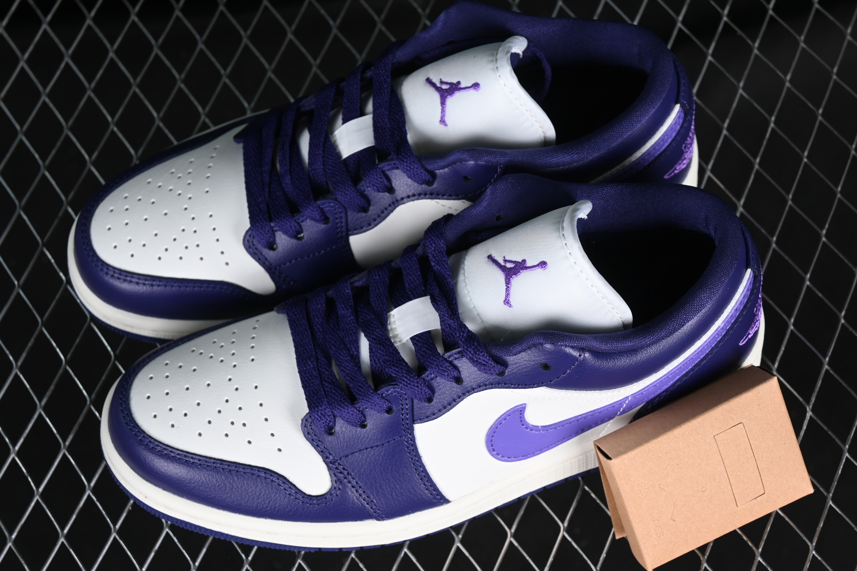 AJ1 low top
