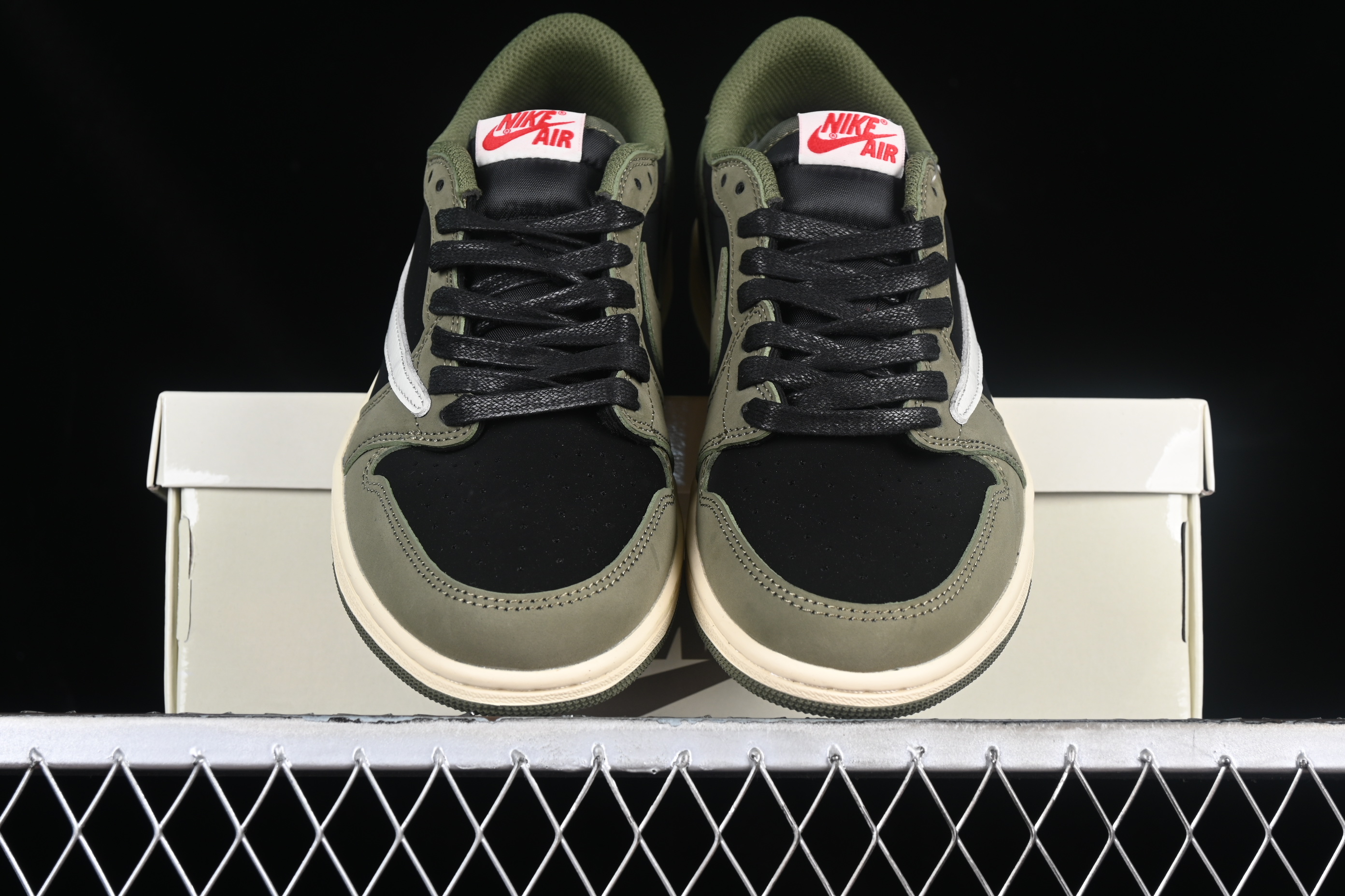 AJ1 low top
