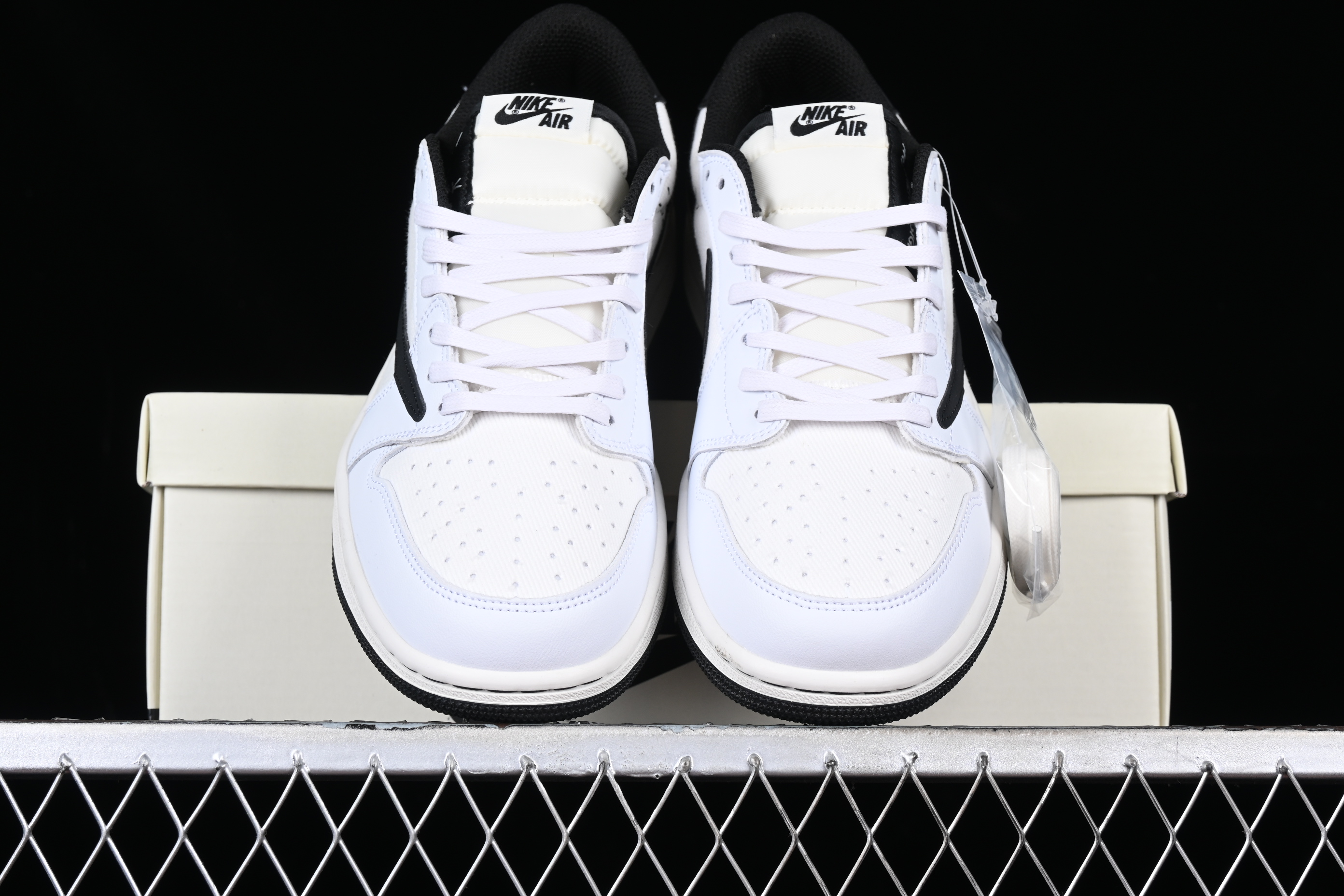 AJ1 low top