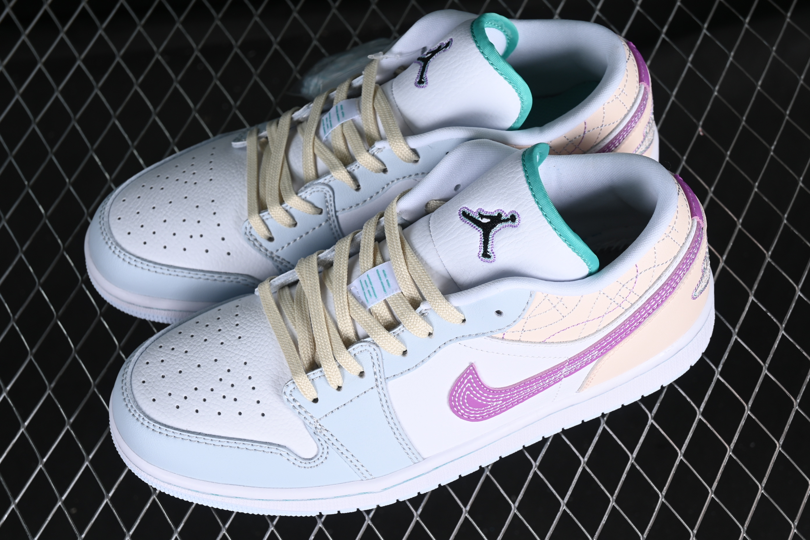 AJ1 low top