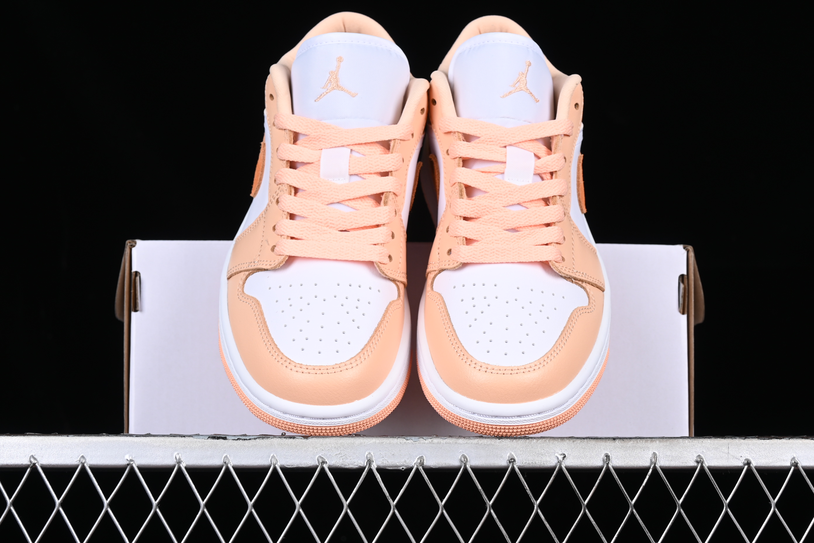 AJ1 low top