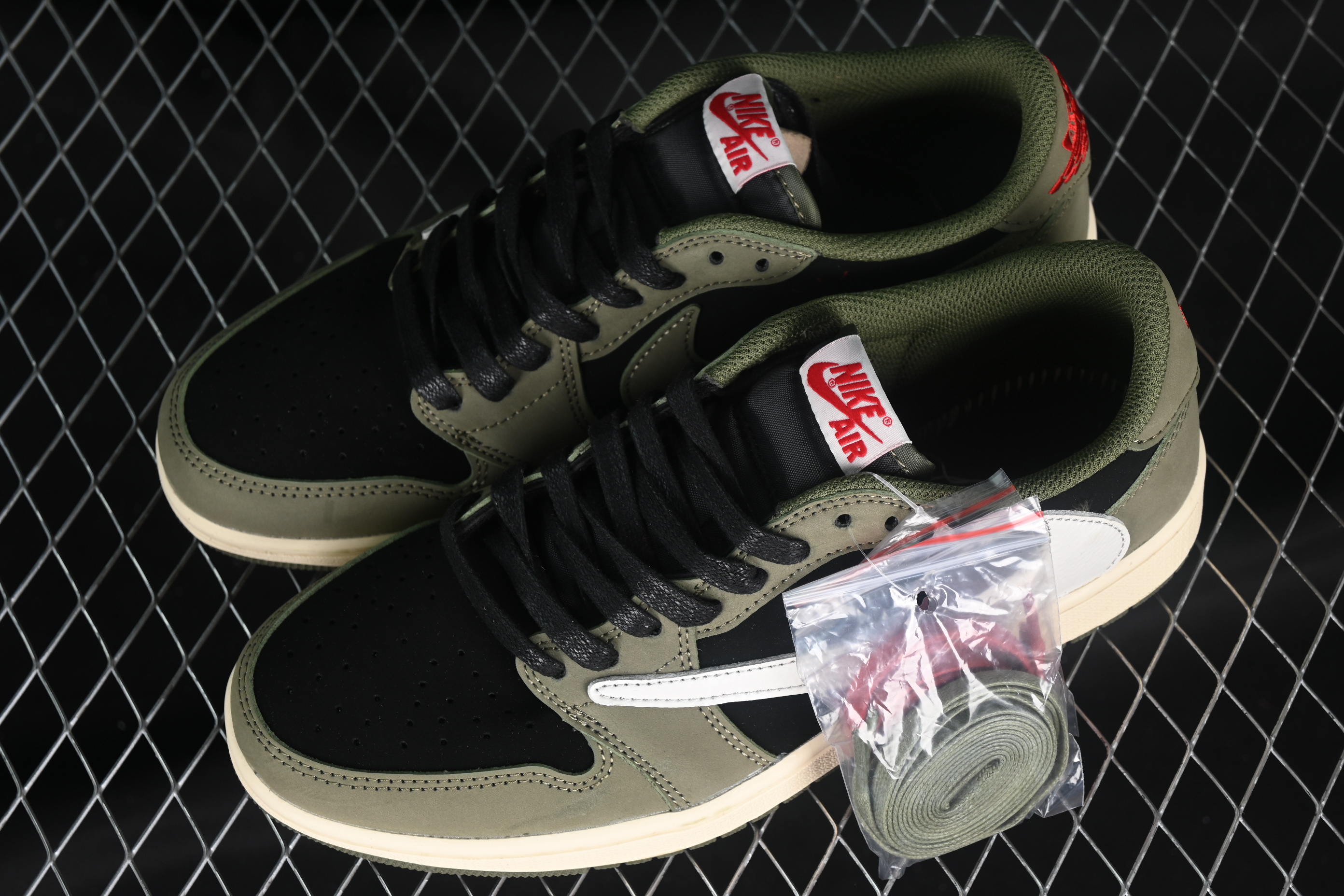 AJ1 low top