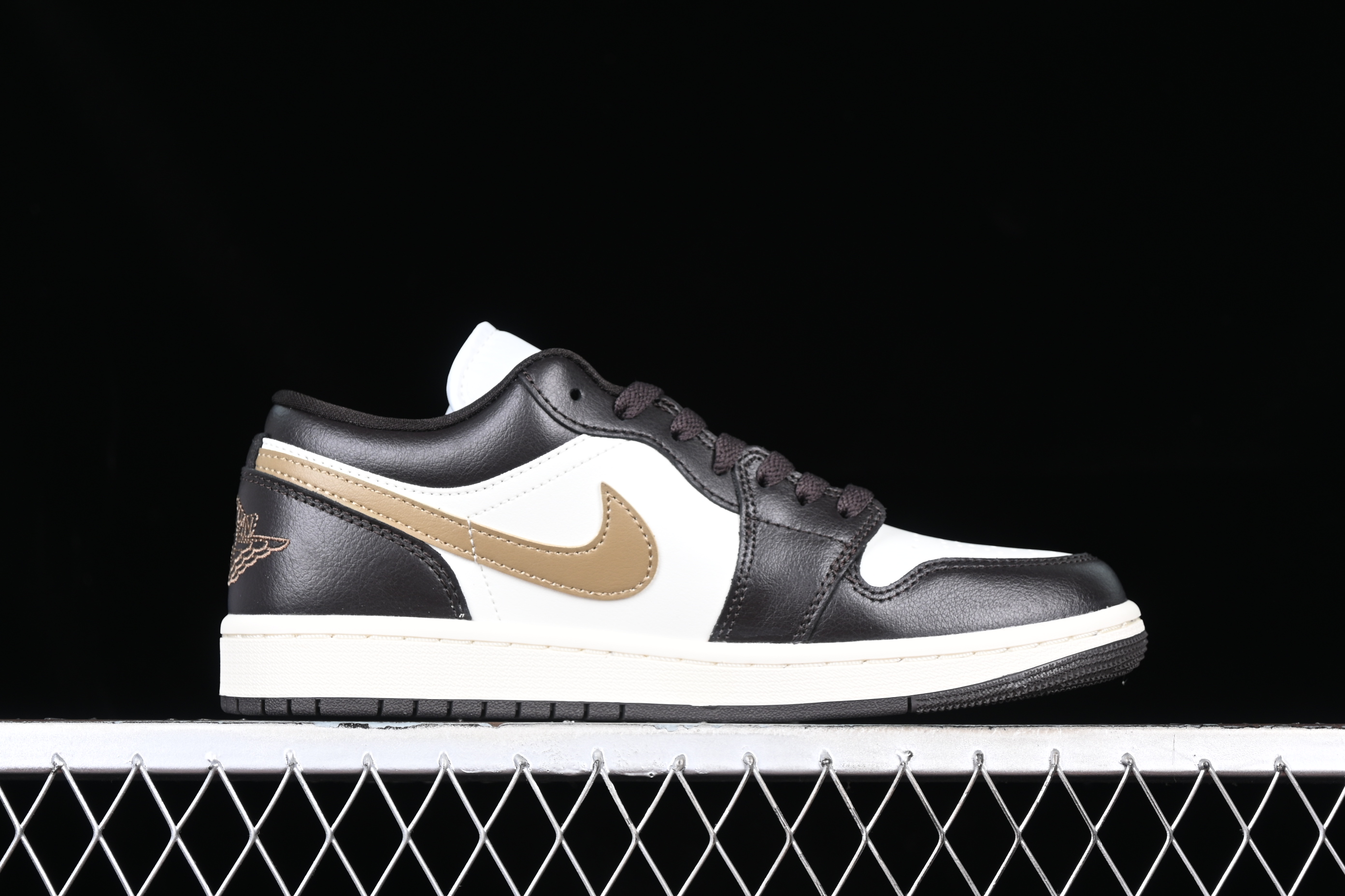 AJ1 low top