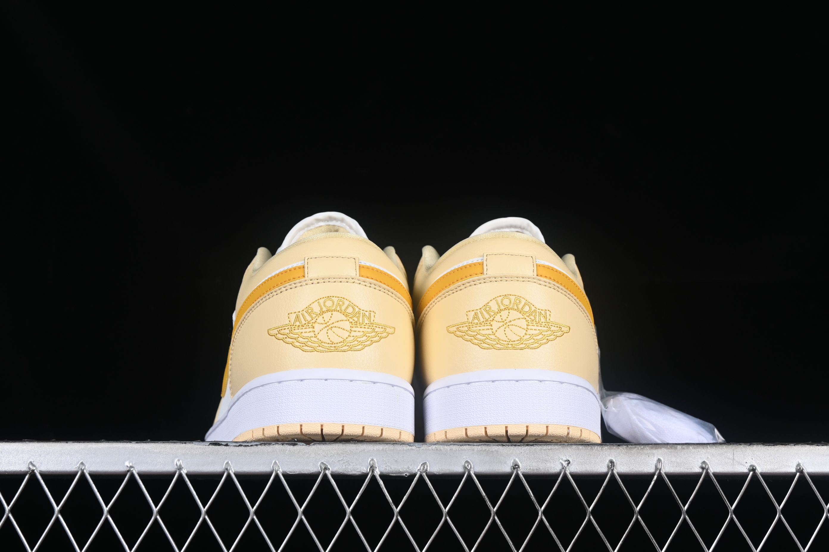 AJ1 low top