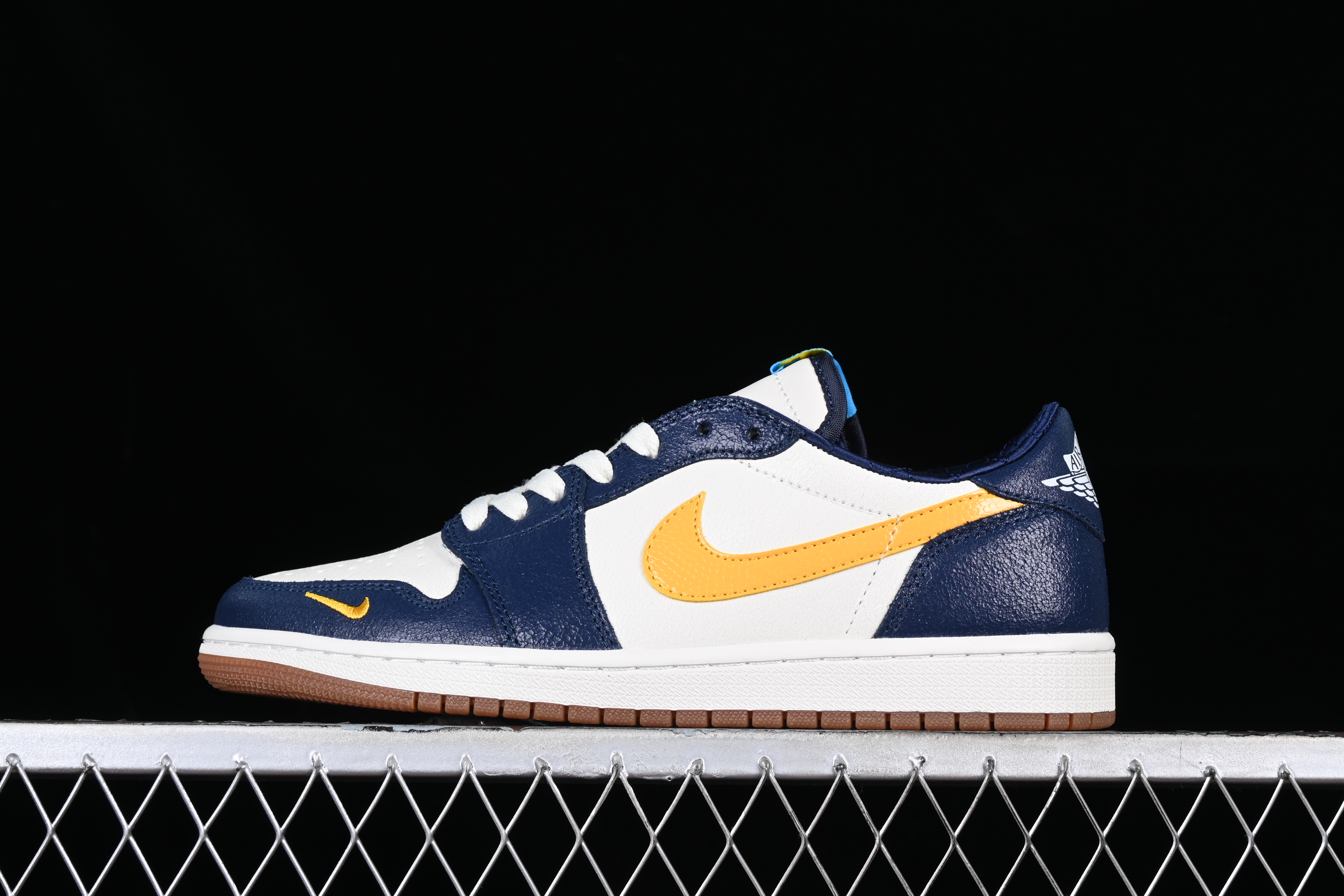 AJ1 low top