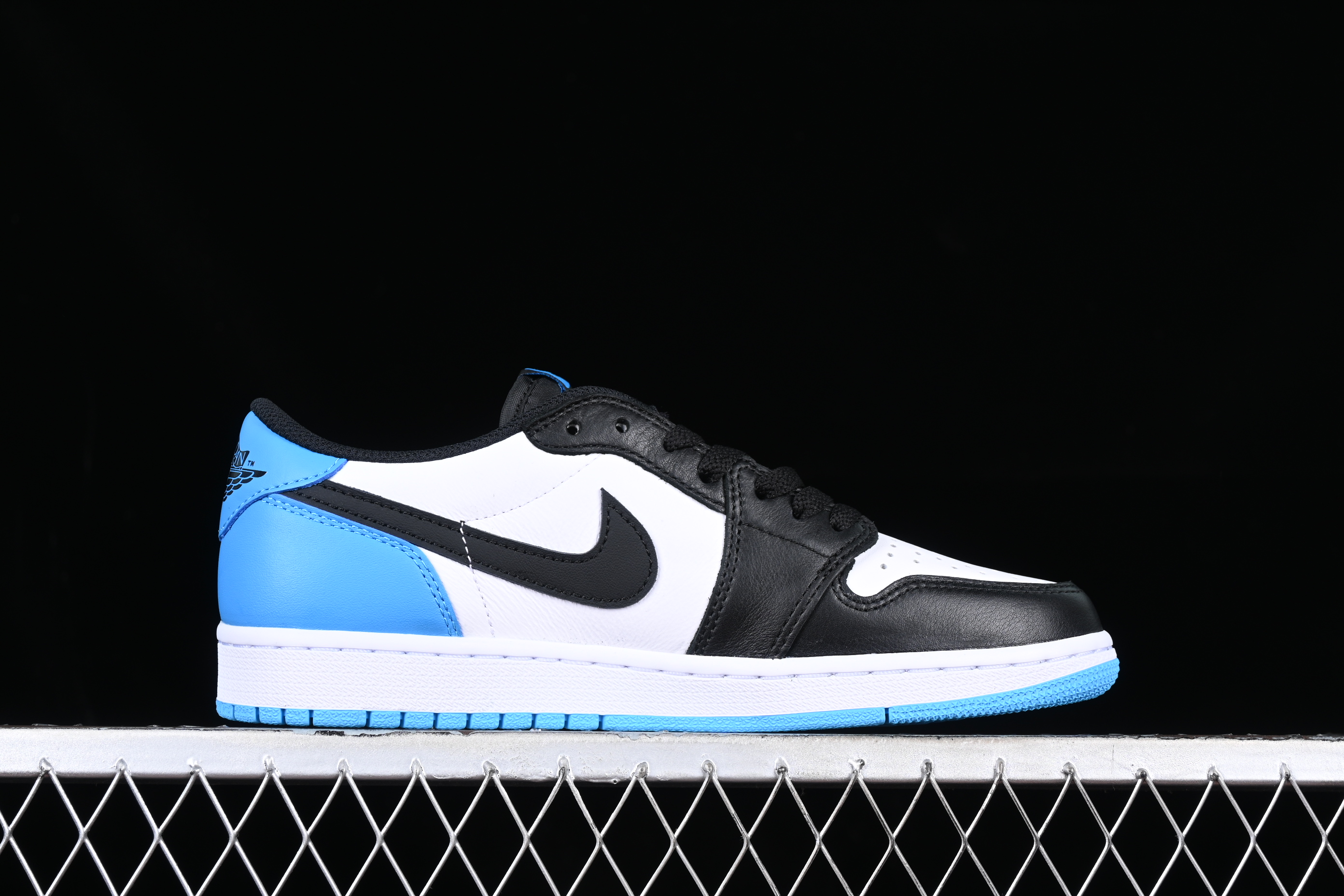 AJ1 low top