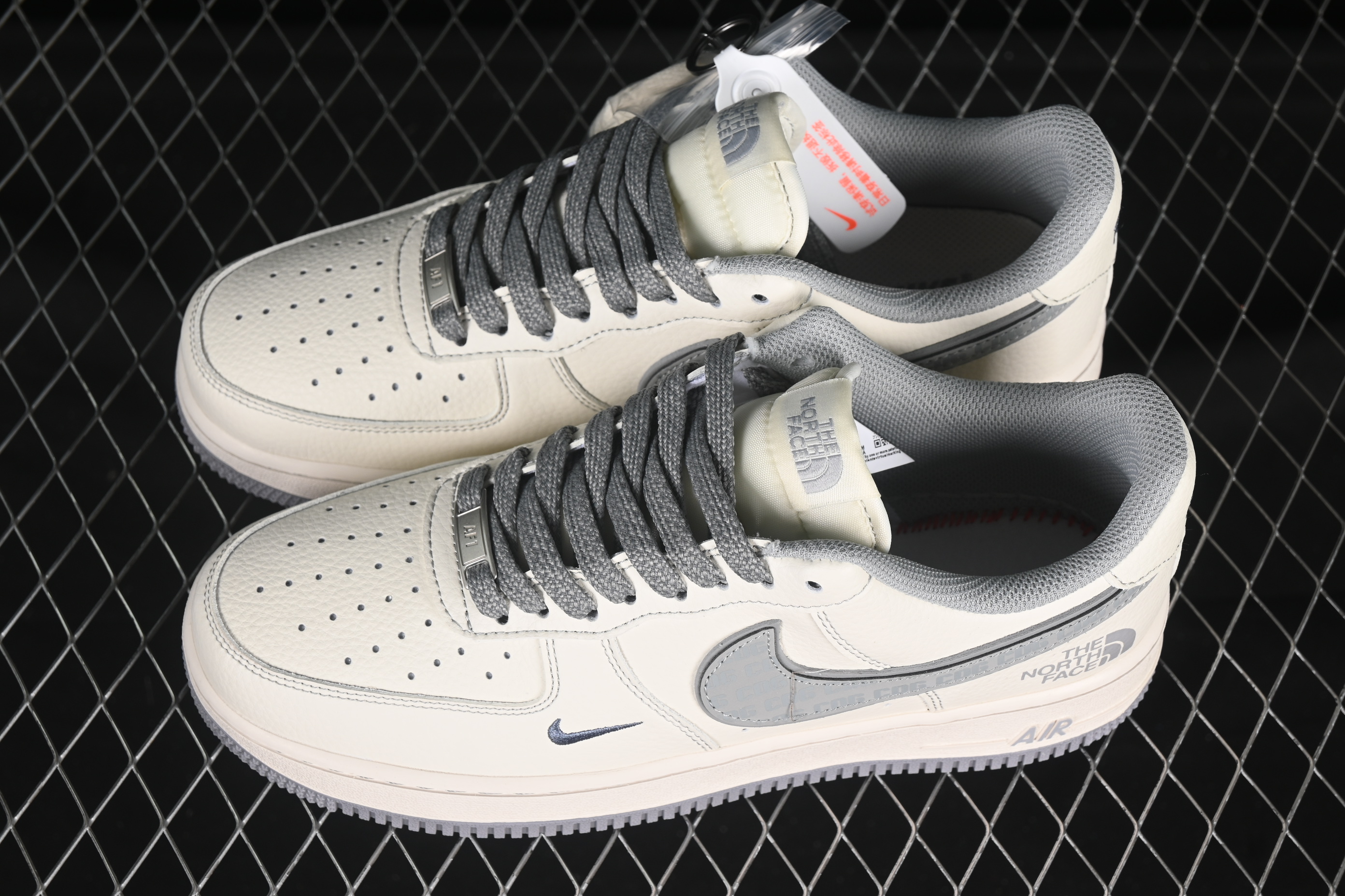 Air Force 1'07 Low North Side Collaboration CDG Beige Hook HH7518-052-36-45