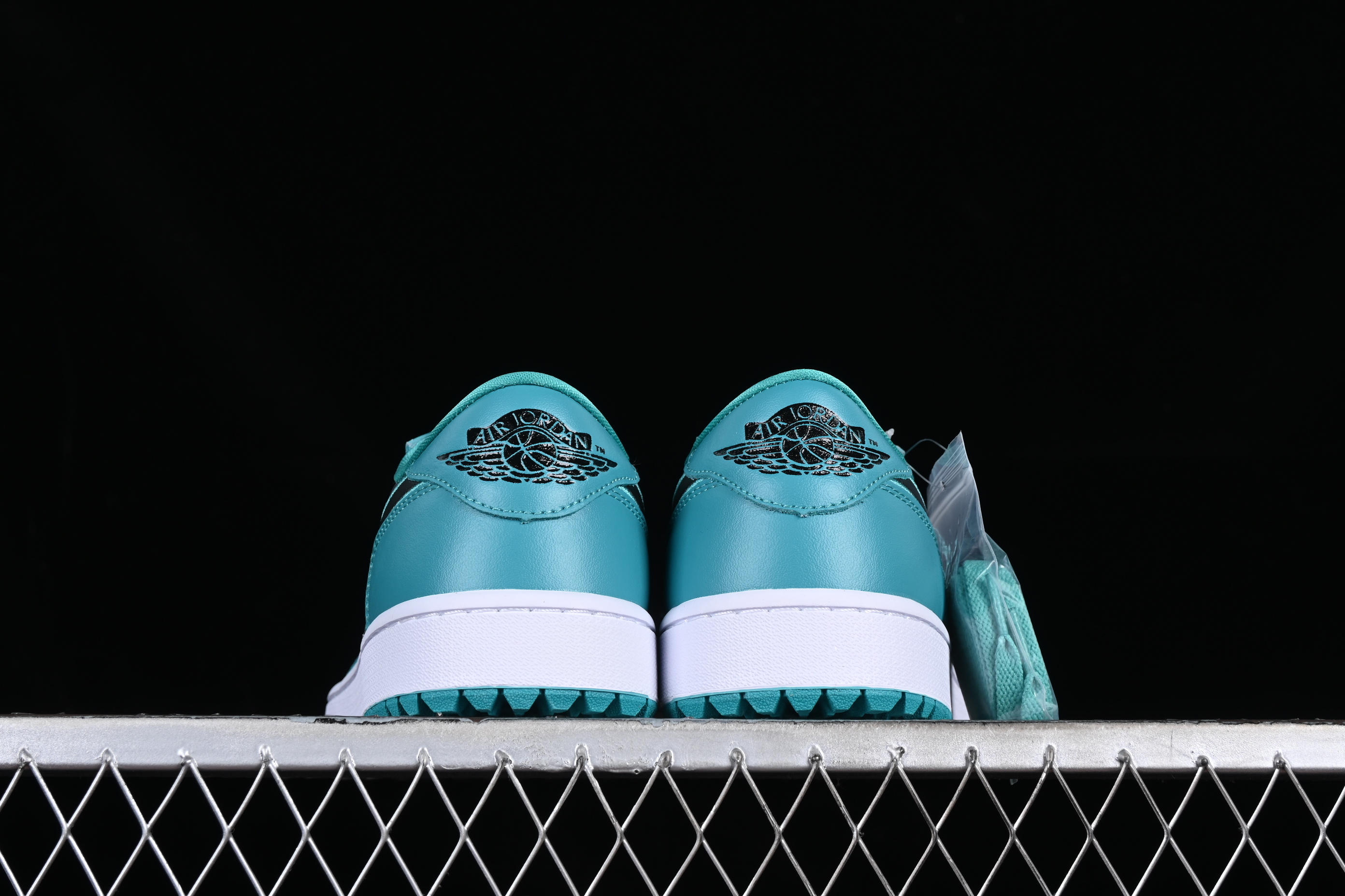 AJ1 low top