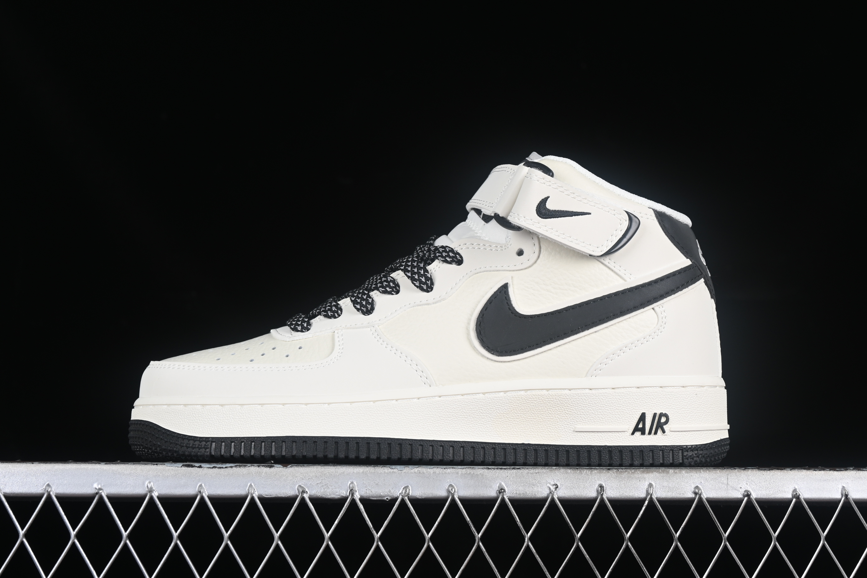 Nk Air Force 1'07 Mid beige striped Star Air Force No. 1 mid-top casual sneakers