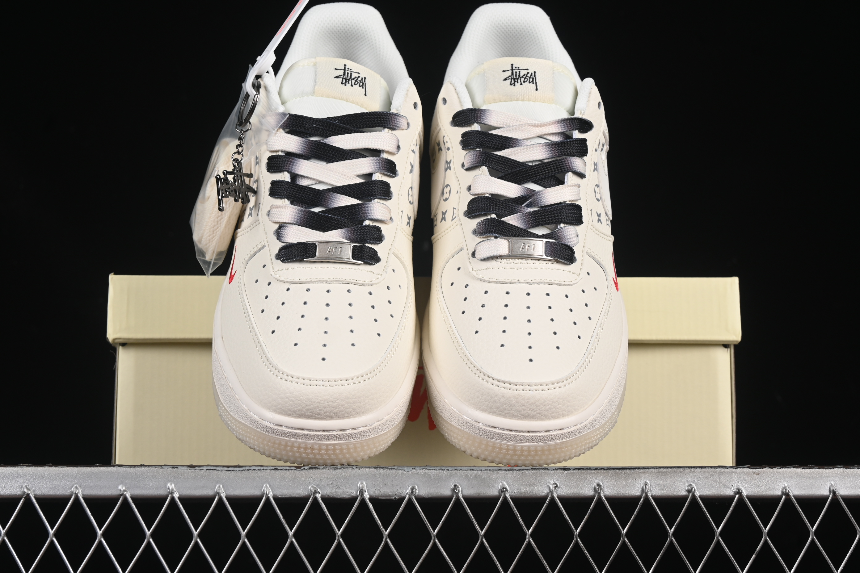 Air Force 1'07 Low Stussy Collaboration Black background Double Print HH7518-076 36-45