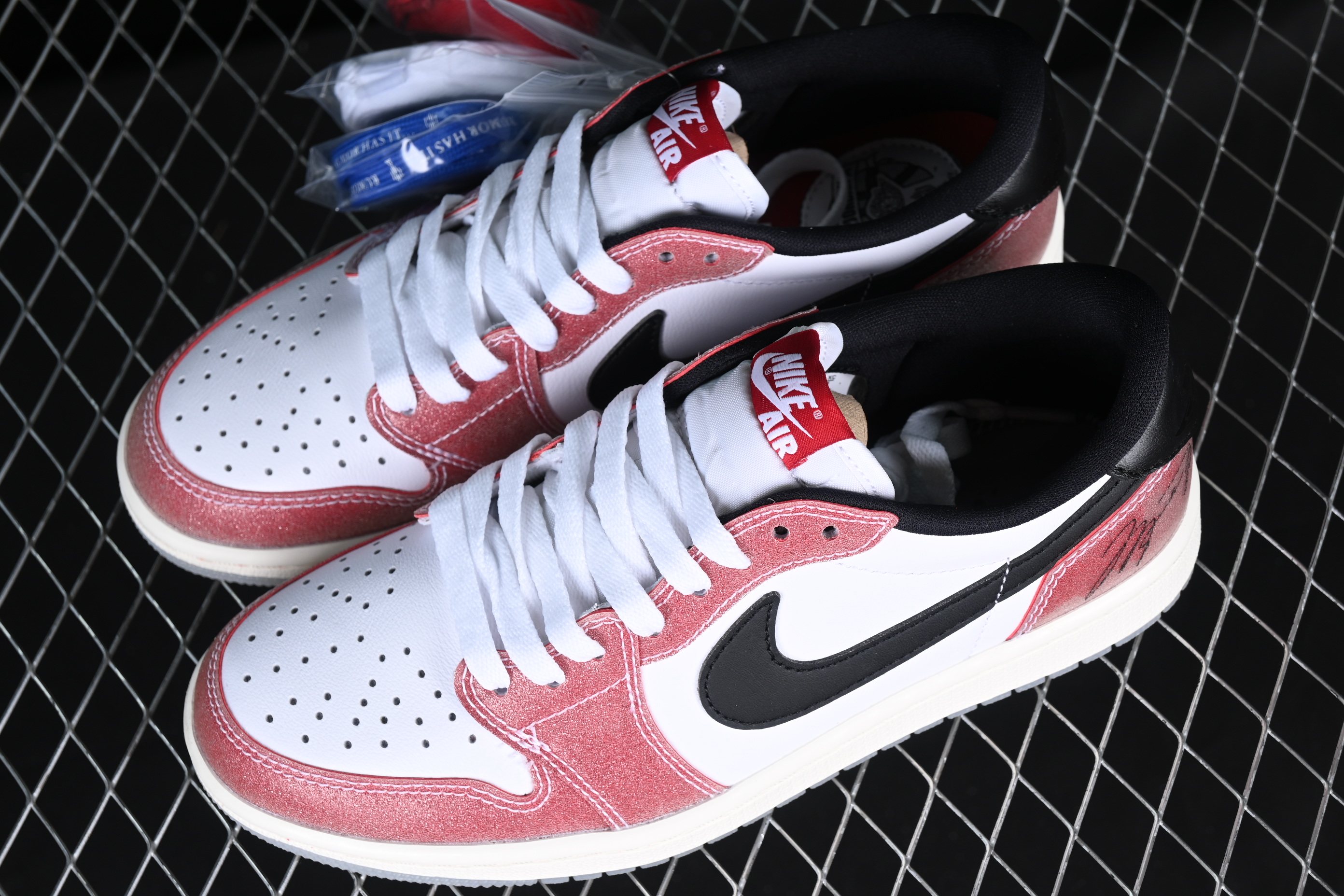 AJ1 low top