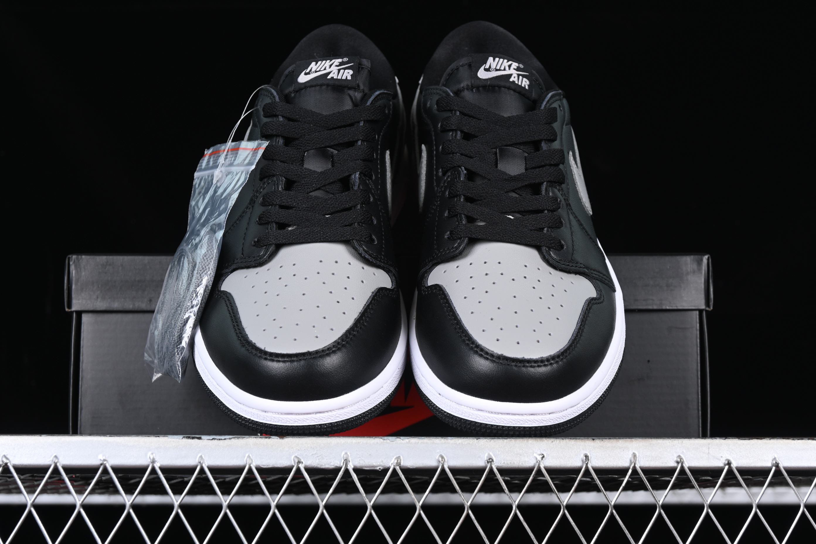 AJ1 low top