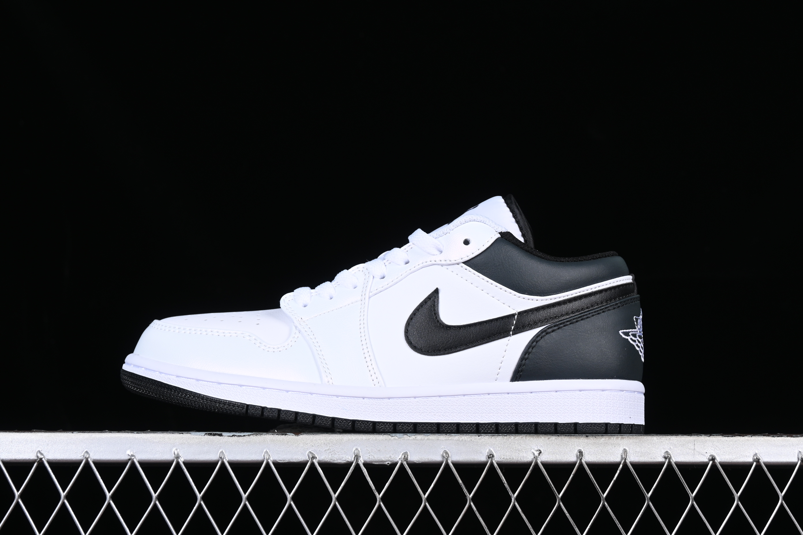 AJ1 low top