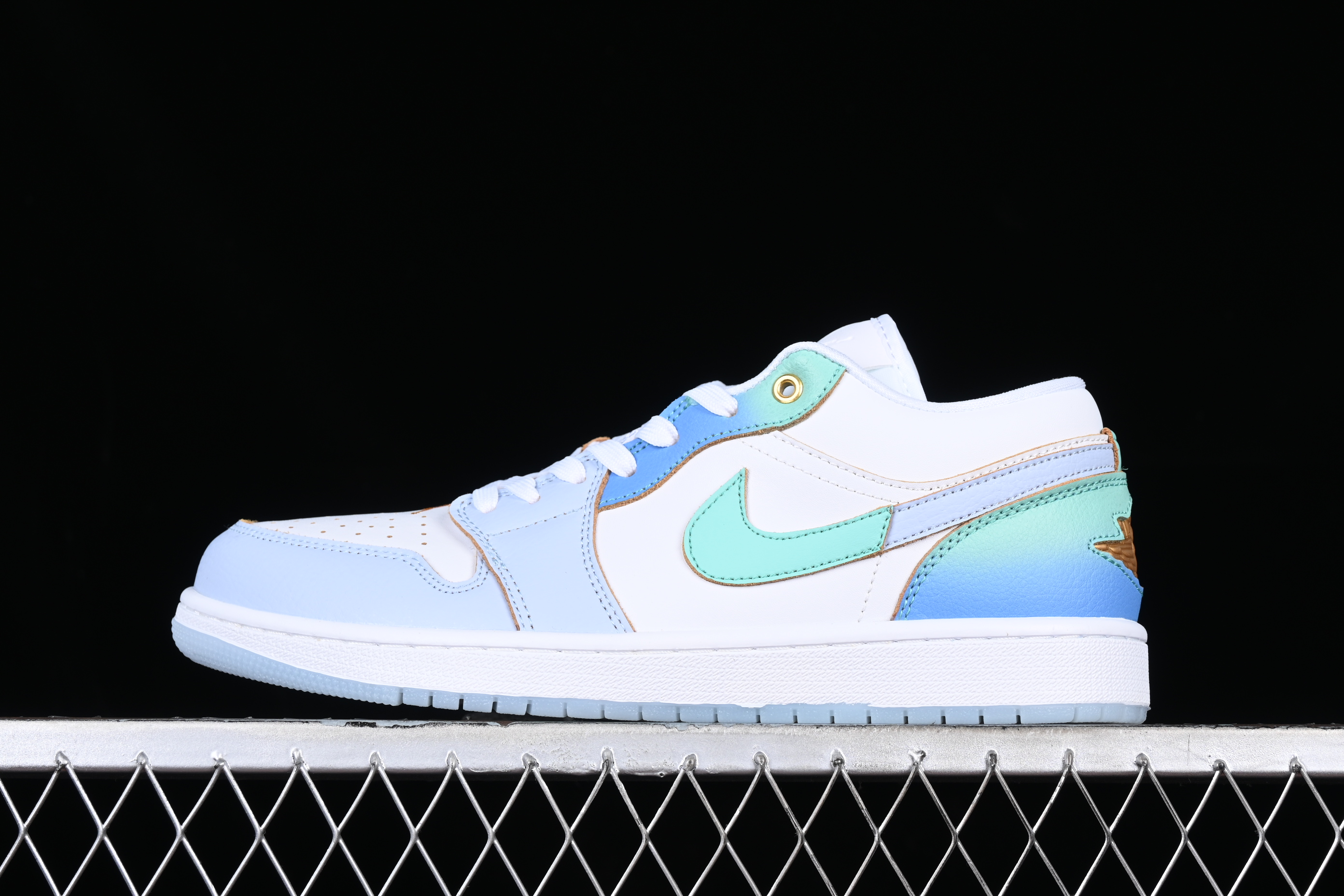 AJ1 low top