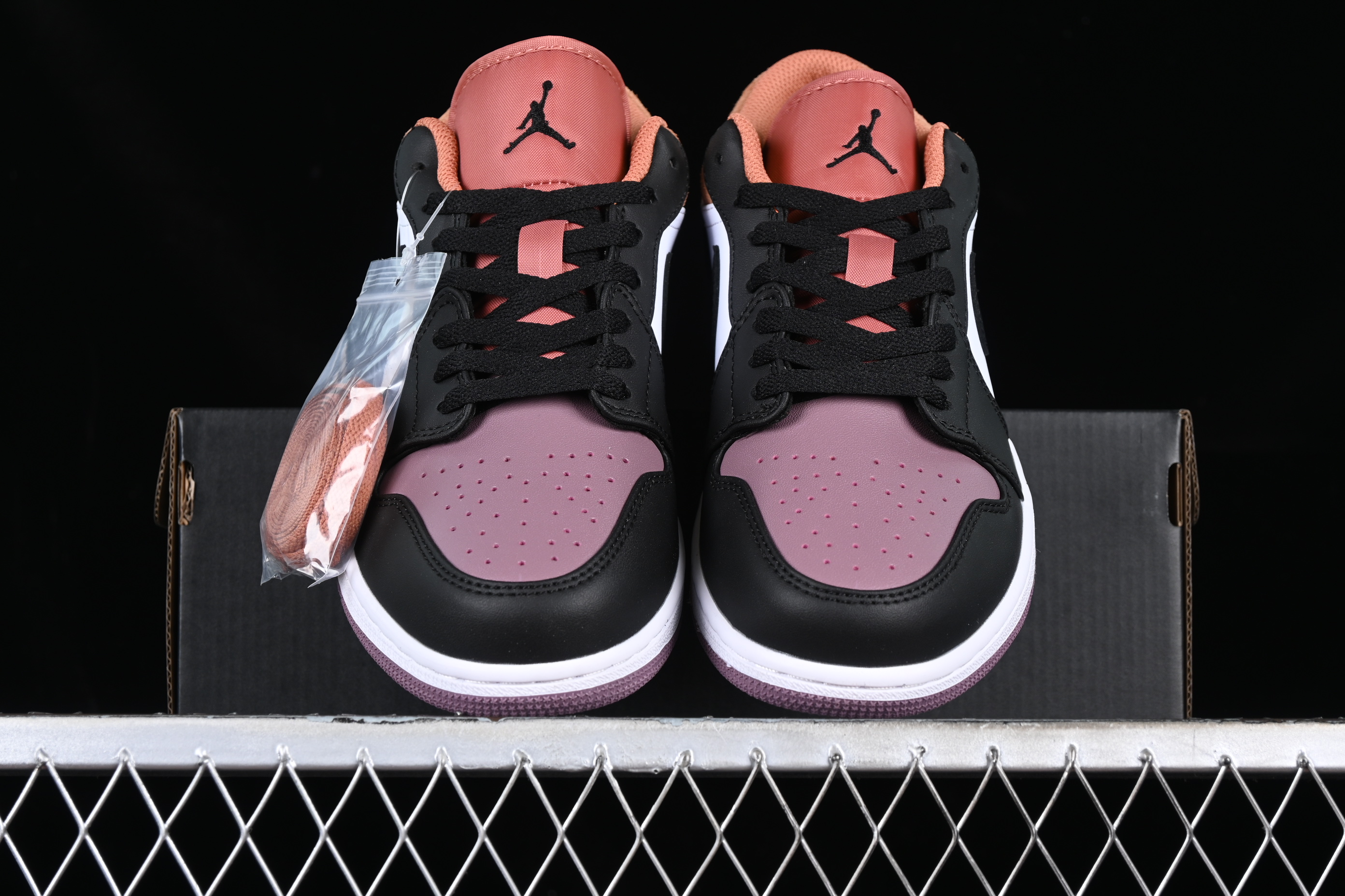 AJ1 low top