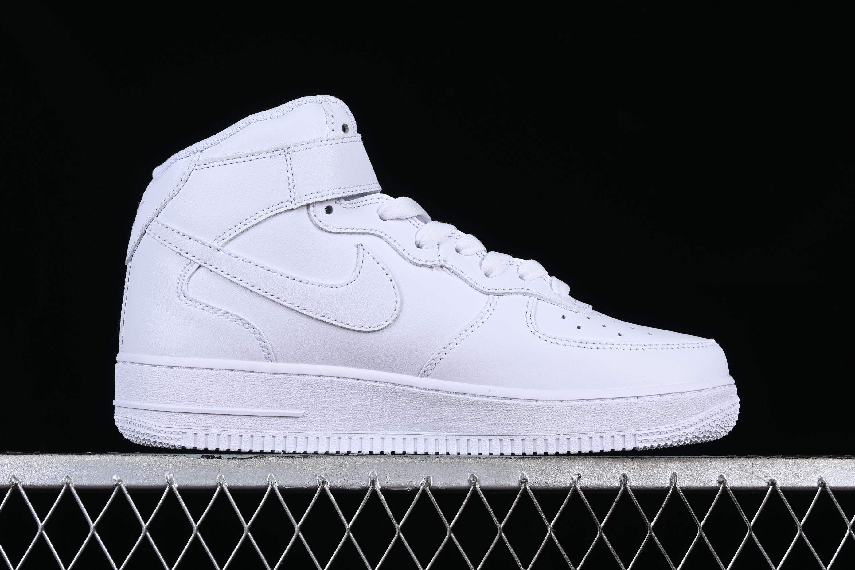 Nk Air Force 1 Mid '07 Air Force No. 1 Top layer mid-top all-white casual sneakers