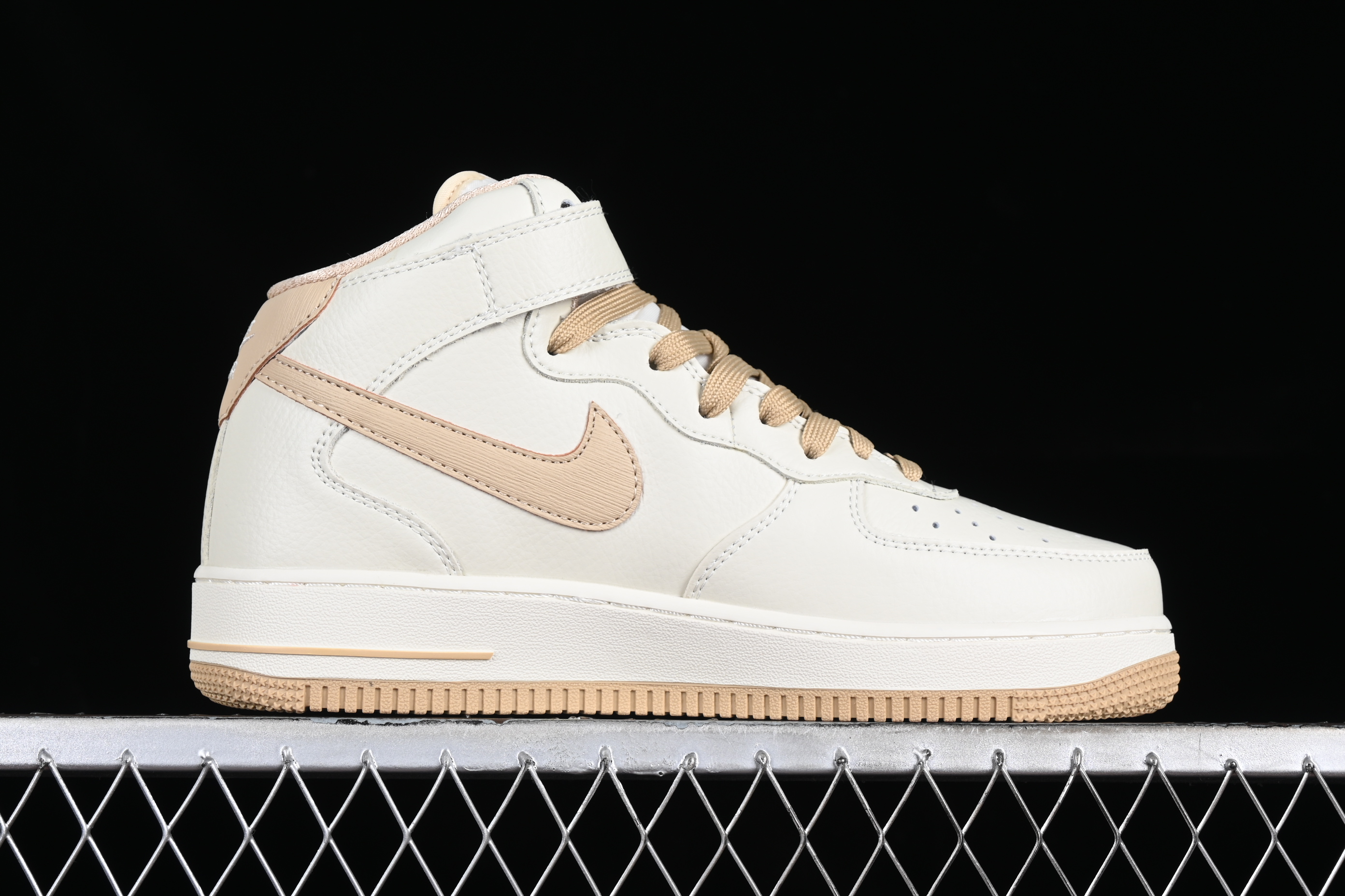 Nk Air Force 1 Mid Mikhaki colorway Air Force One Zhongbang Casual sneakers