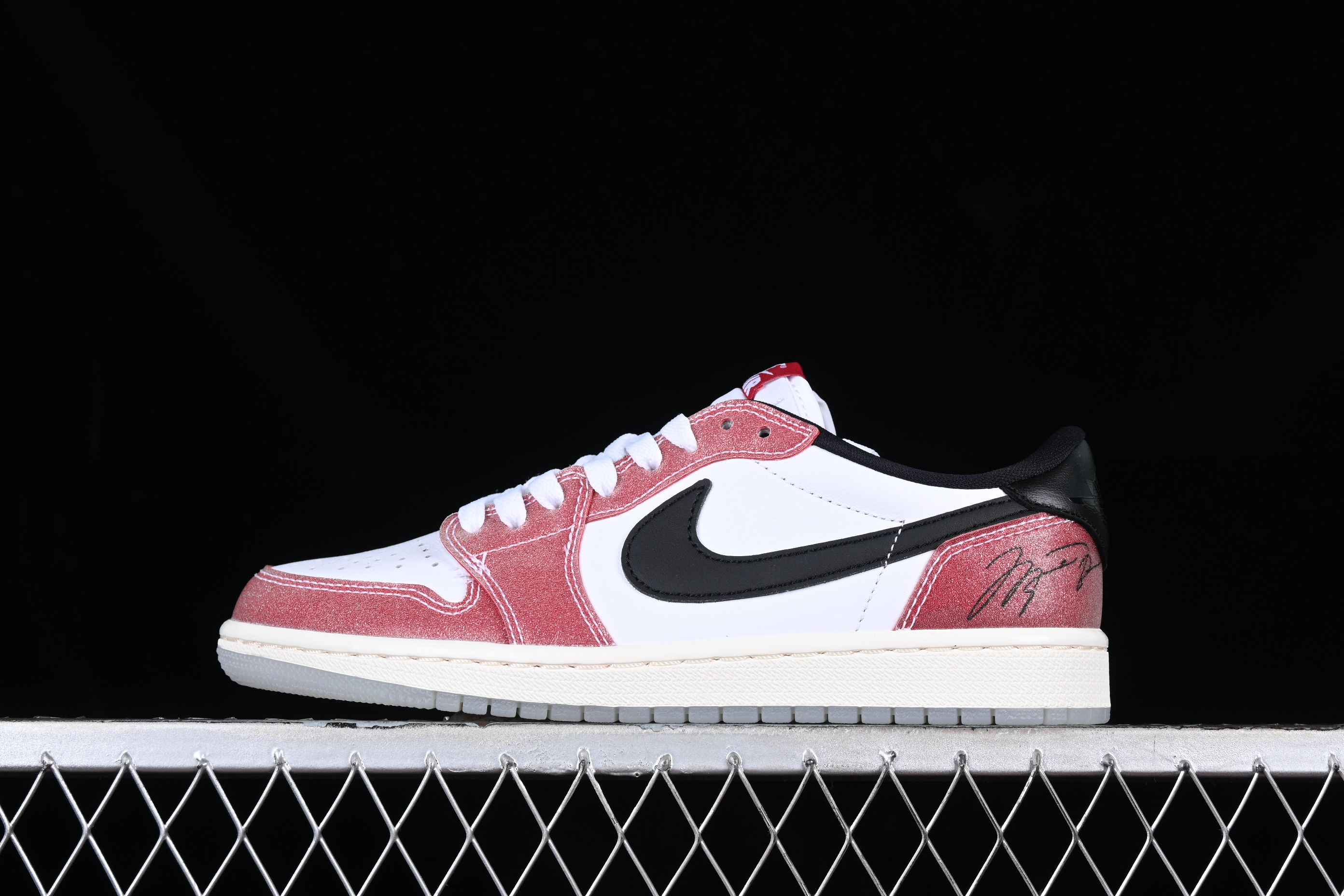 AJ1 low top