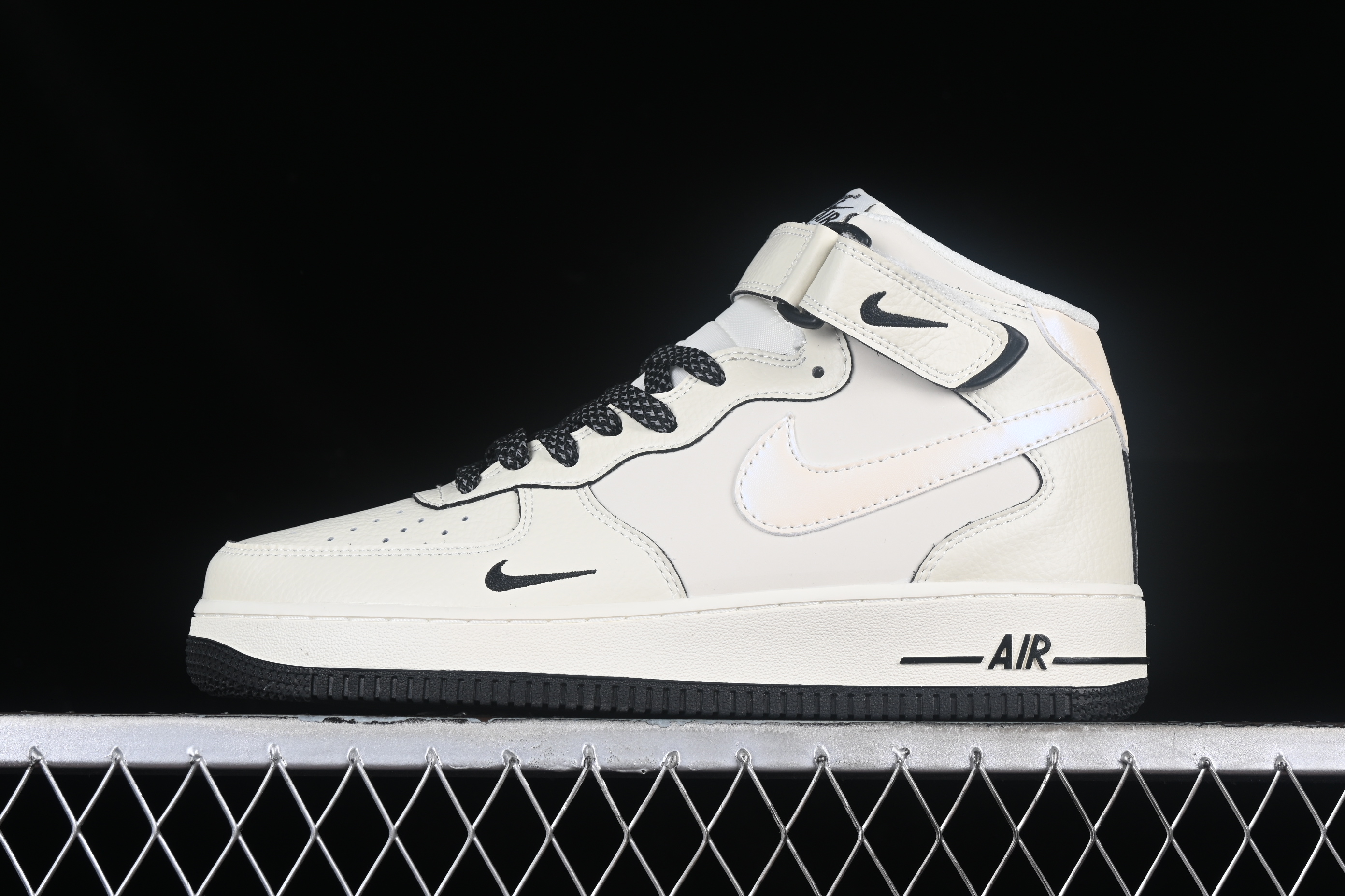Nk Air Force 1'07 Mid Black pearlescent small hook Air Force One mid-top casual sneakers