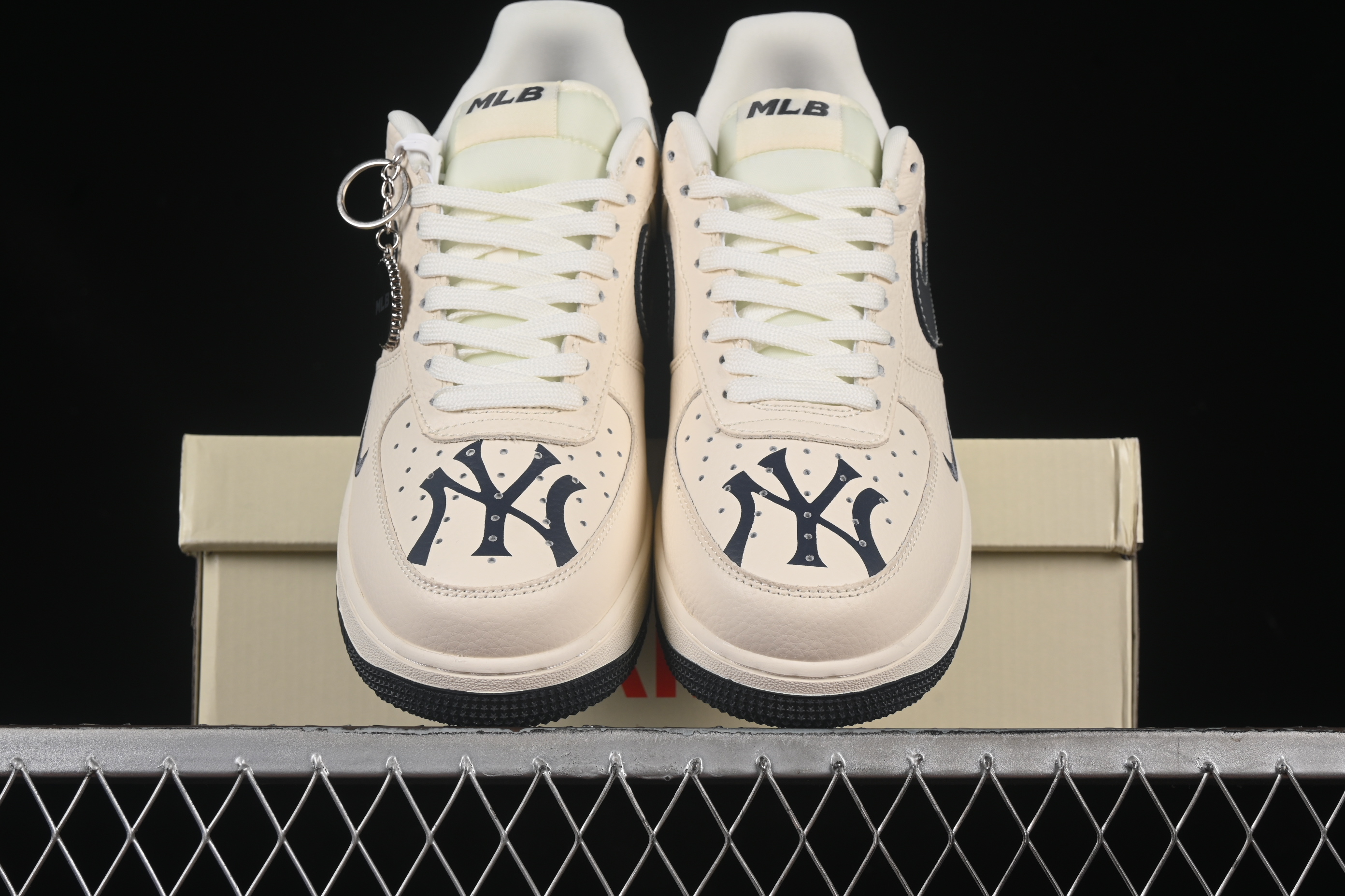 Air Force 1'07 Low MLB collaboration Upper graffiti Air Force One DF0188-051 36-45
