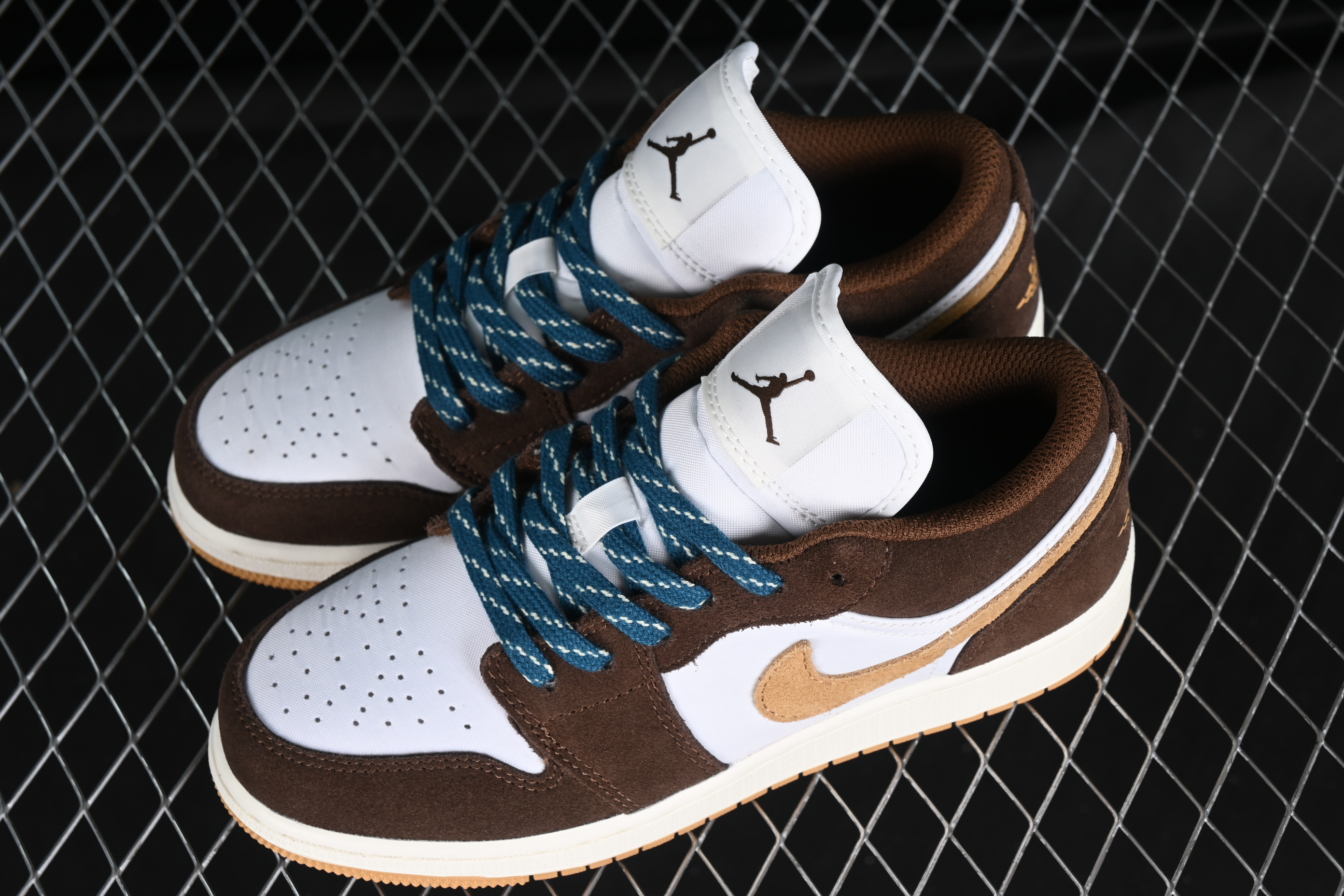 AJ1 low top