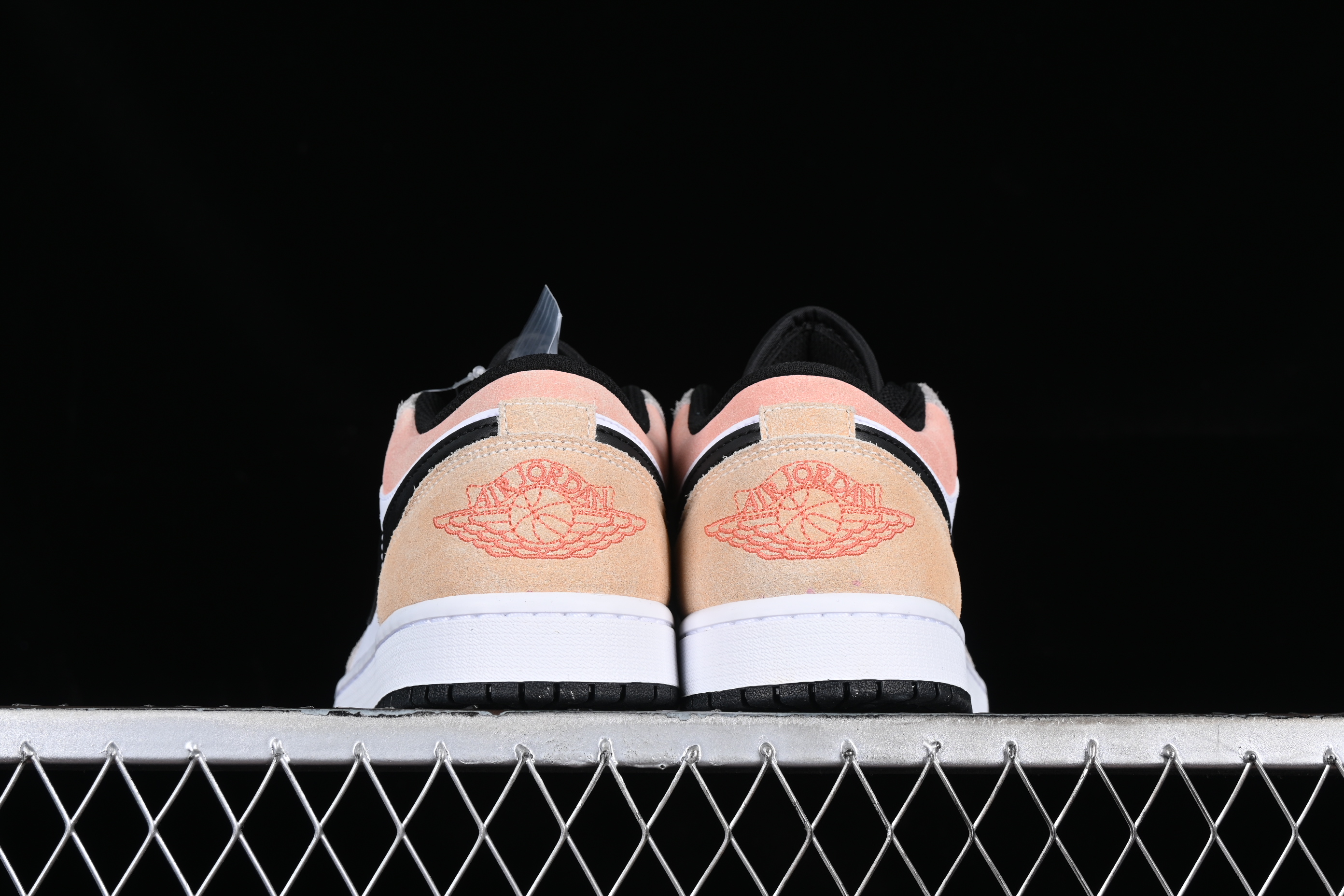 AJ1 low top