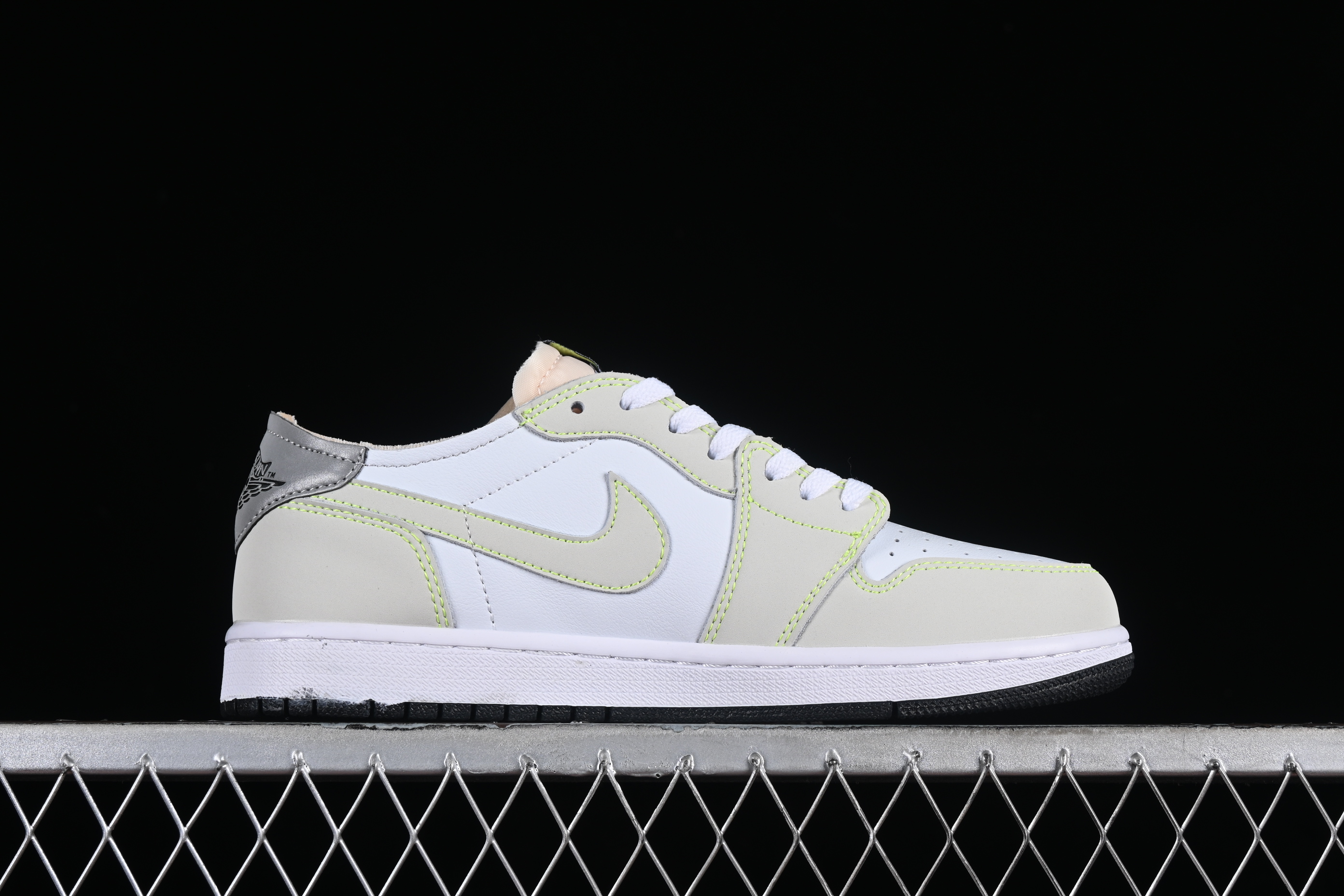 AJ1 low top