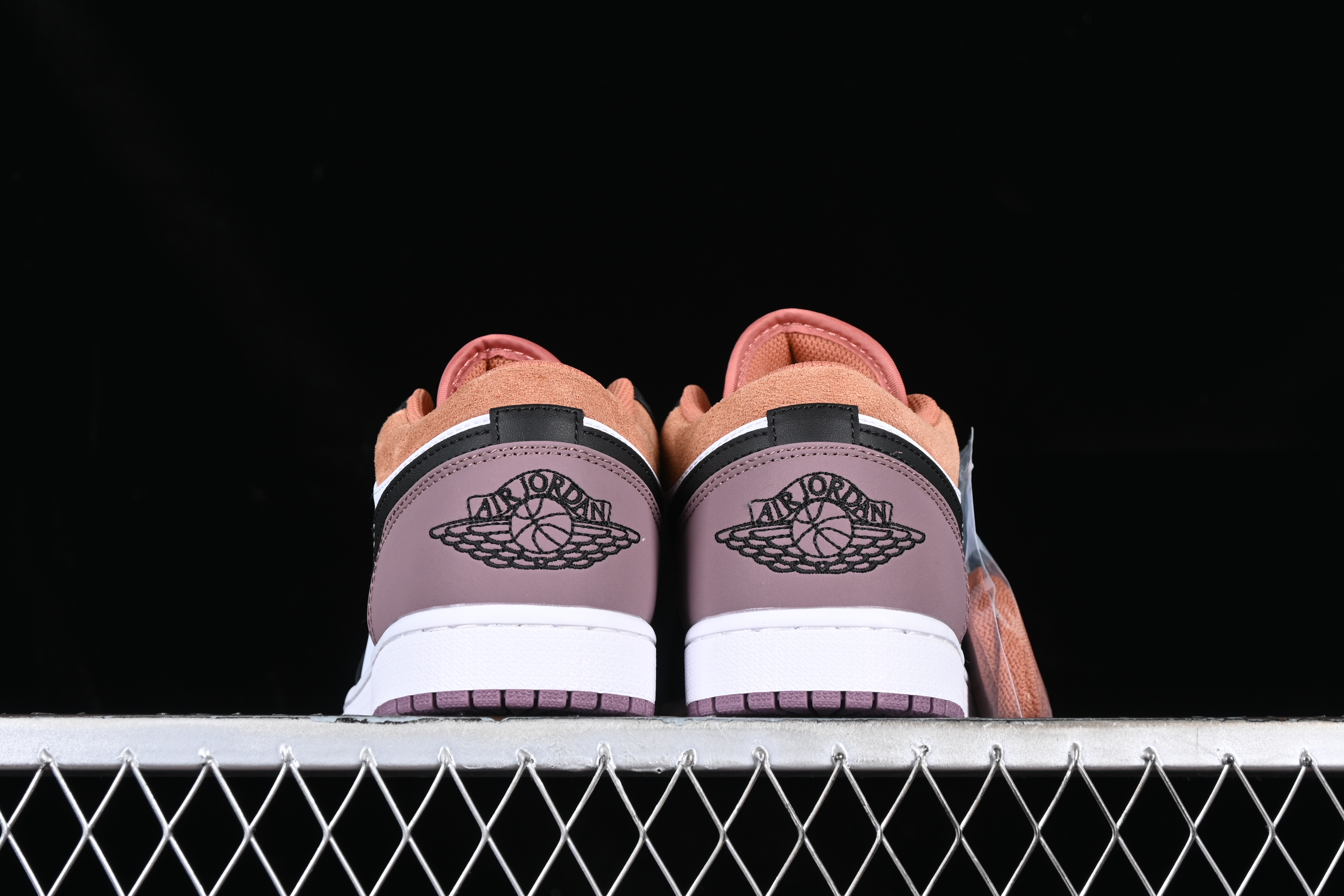 AJ1 low top