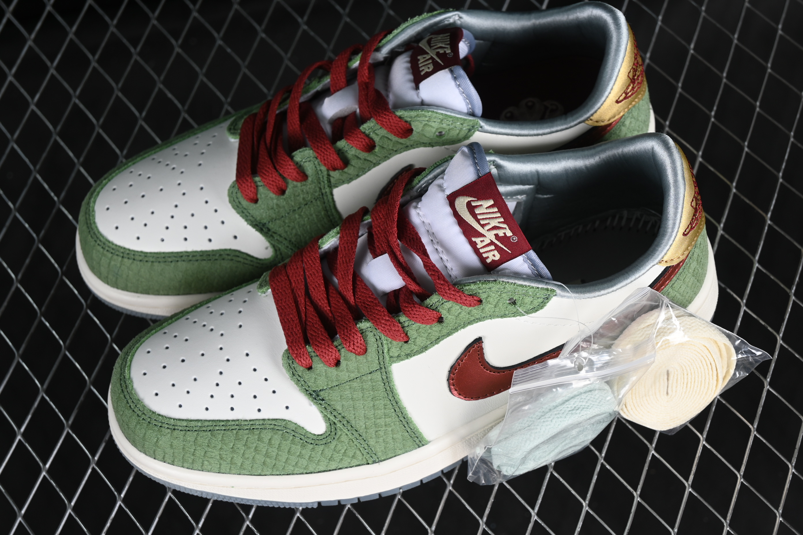AJ1 low top