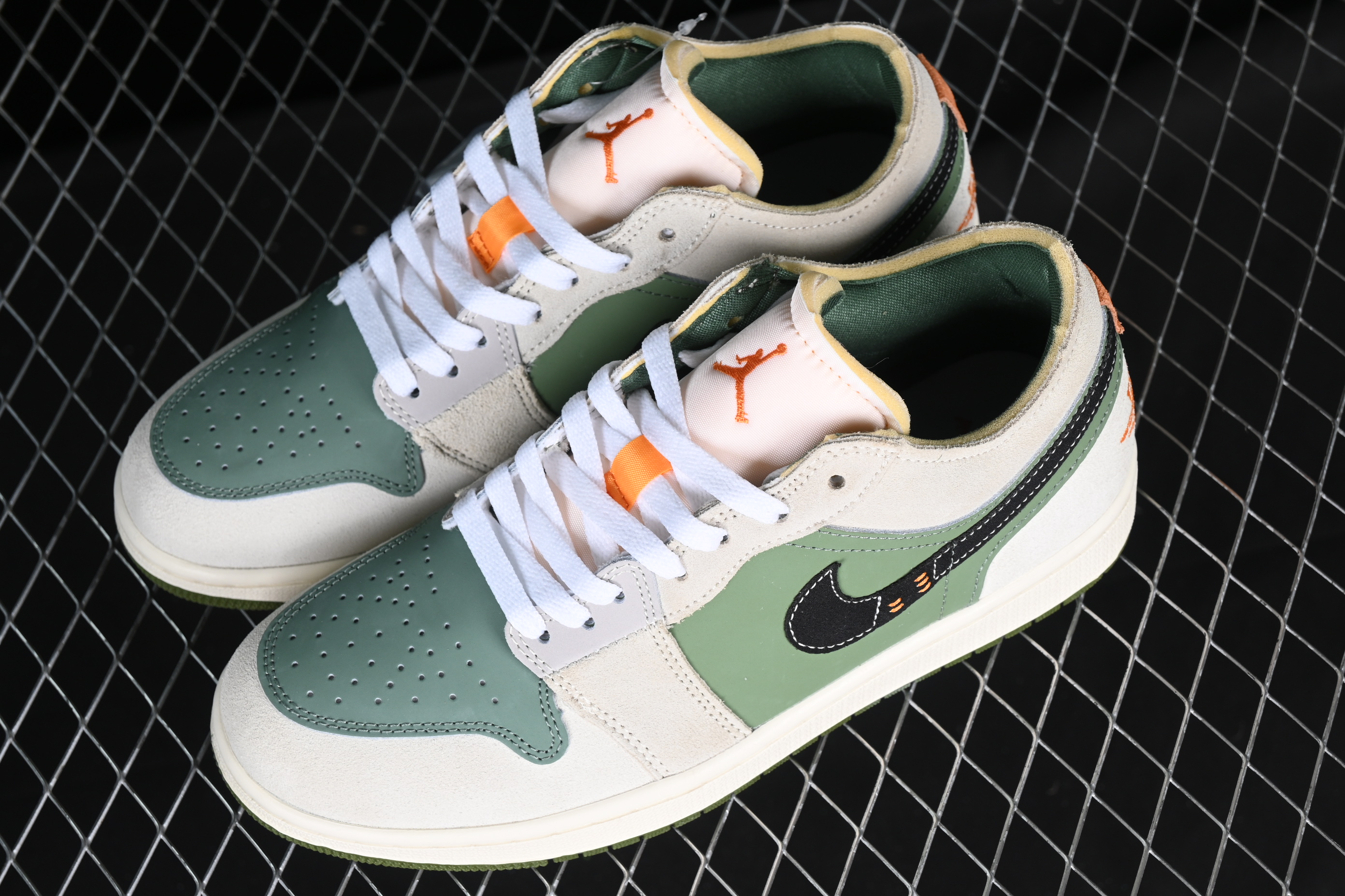 AJ1 low top