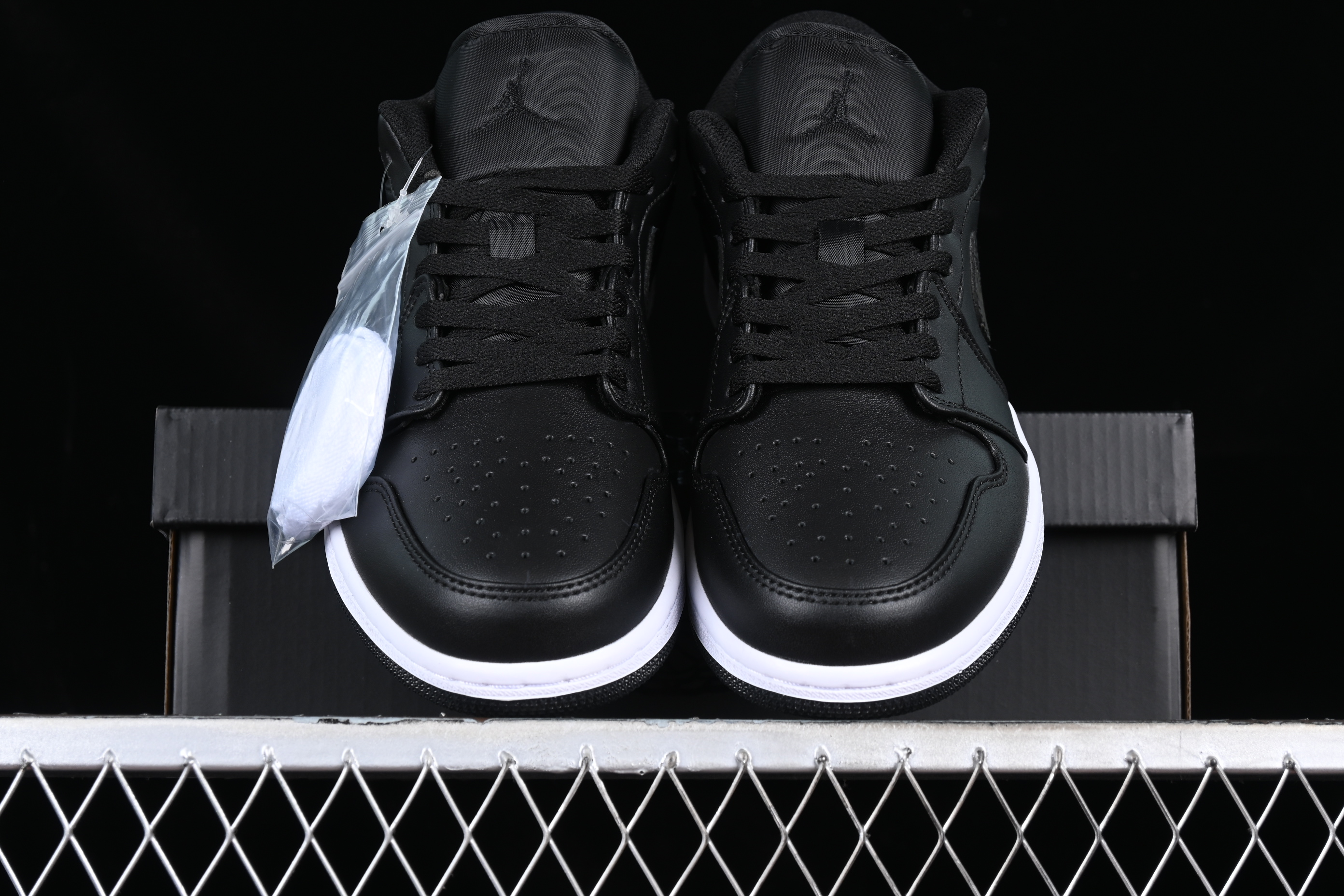 AJ1 low top