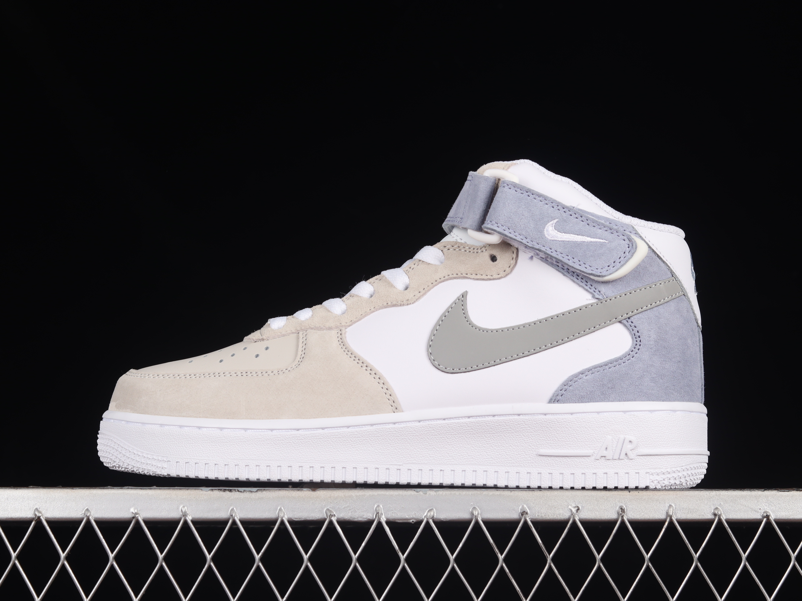 Nk Air Force 1'07 Mid Light gray-blue color Air Force One mid-top sports and casual skate