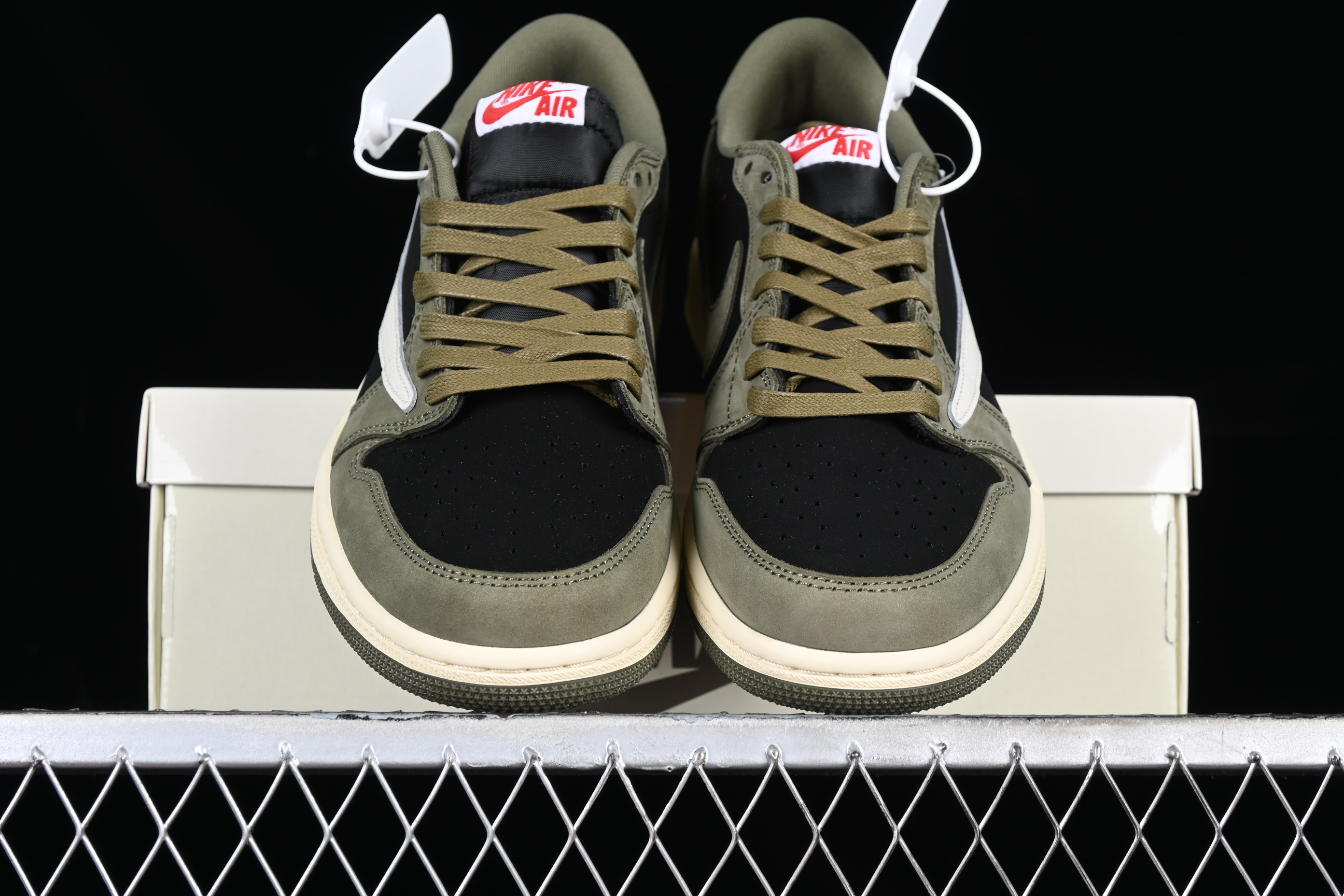 AJ1 low top