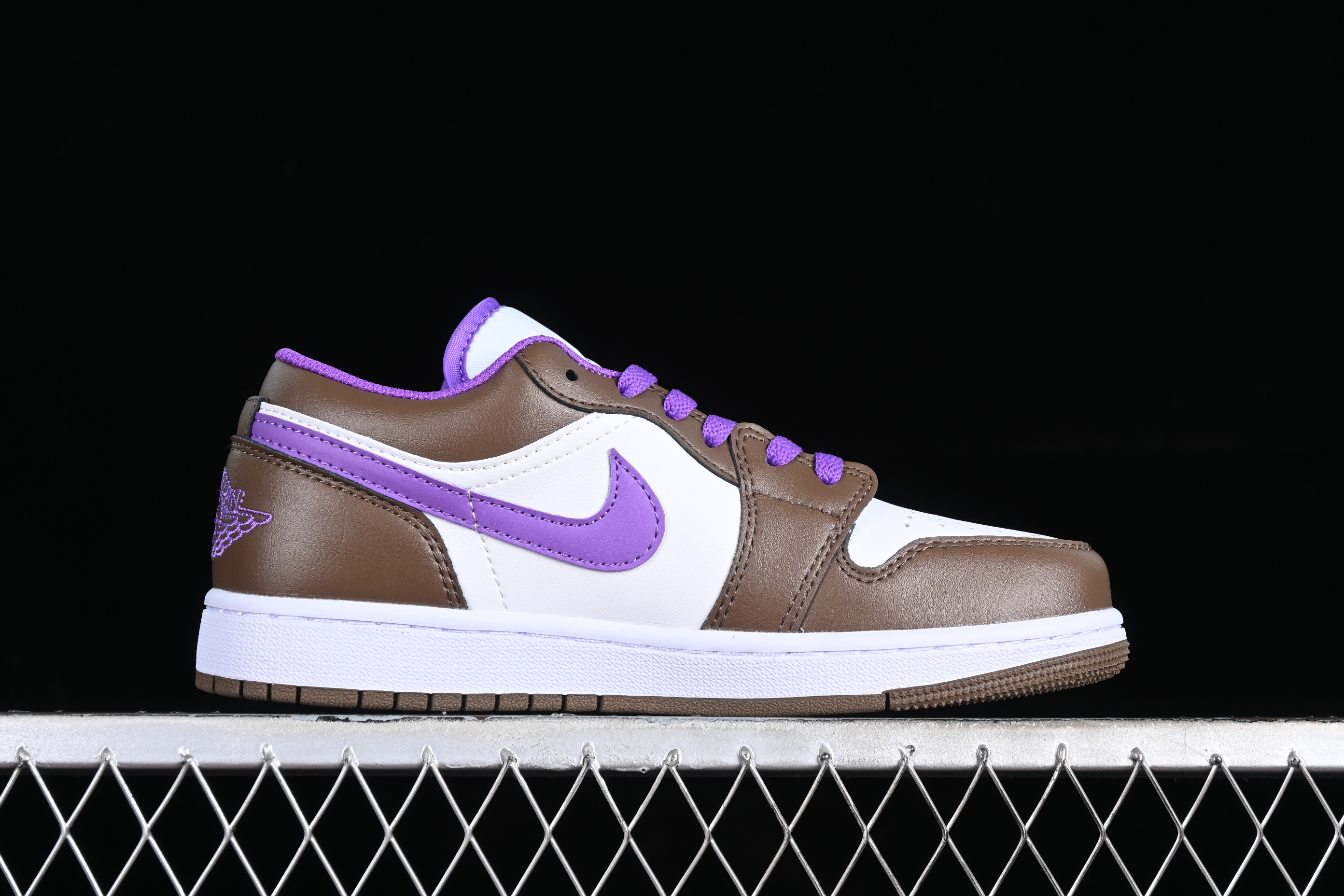 AJ1 low top