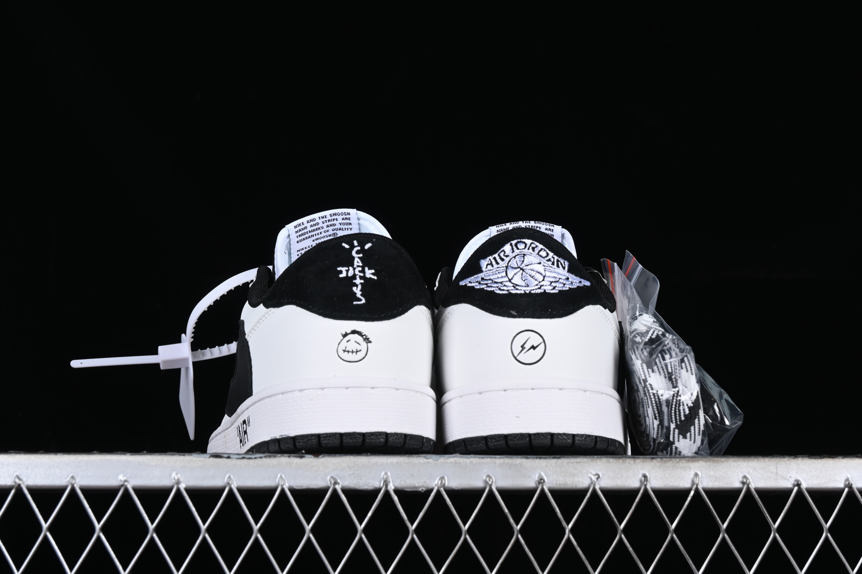 AJ1 low top