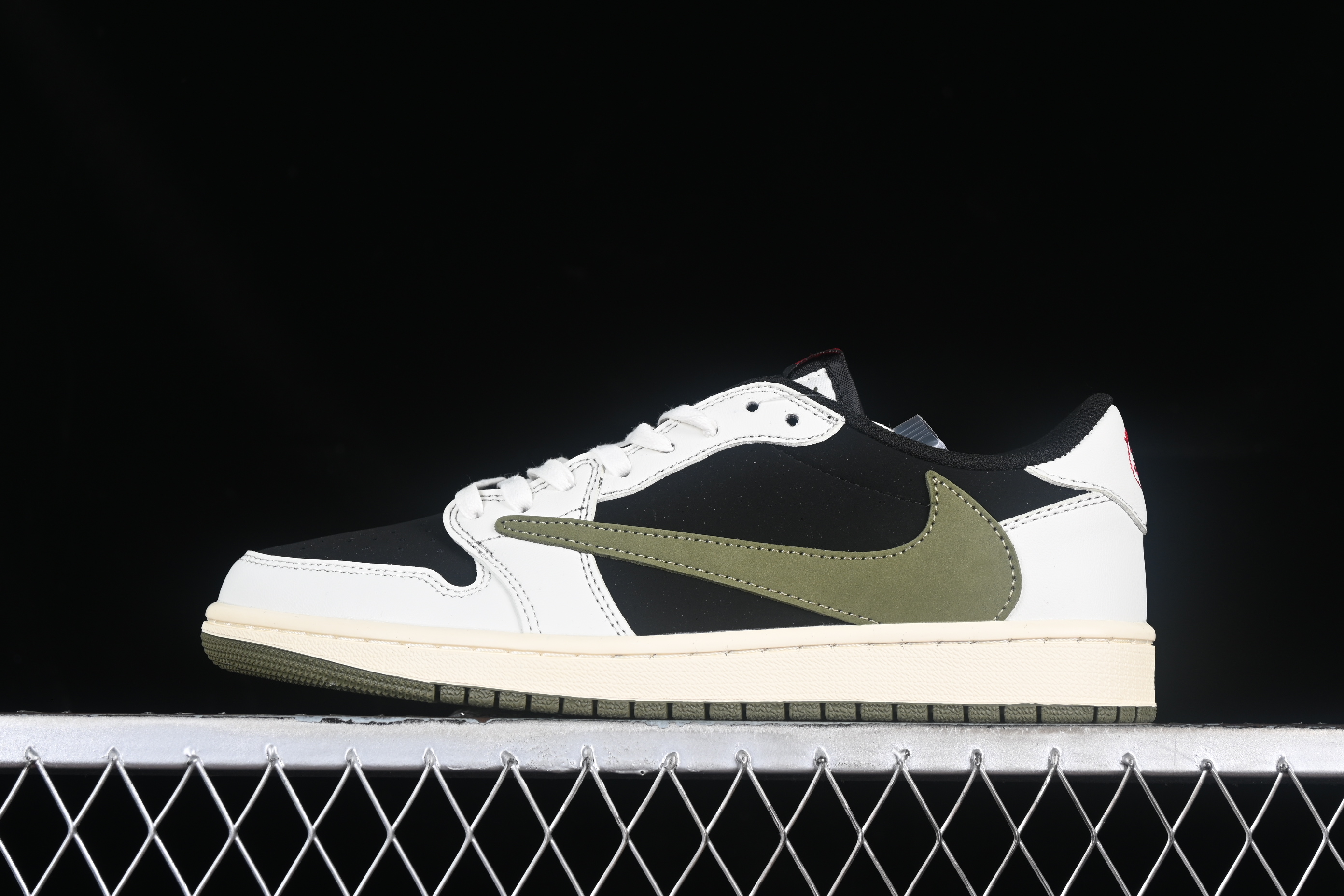 AJ1 low top