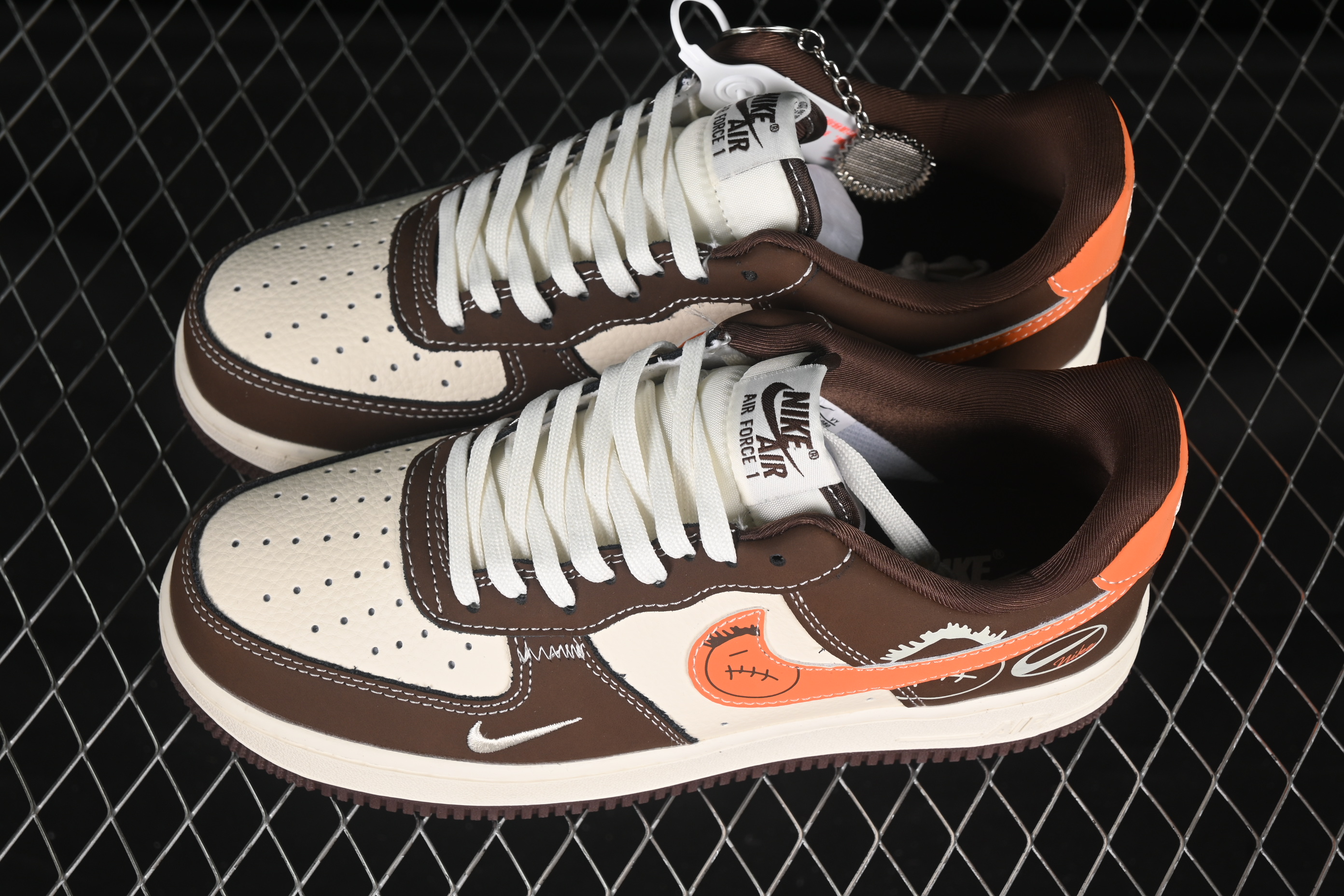 Air Force 1'07 Low Nike Collaboration Dark Brown Face KK1988-080 36-45