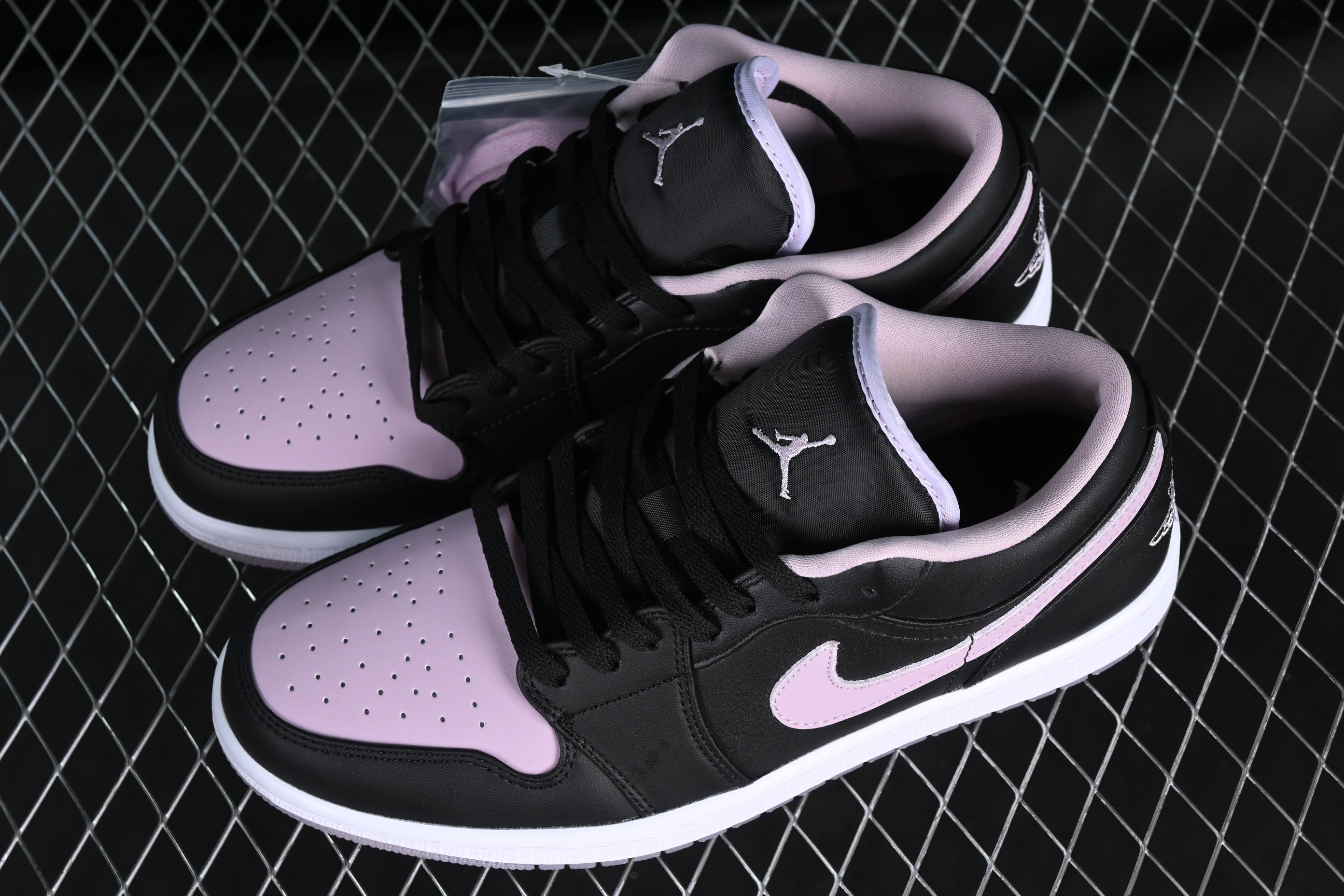 AJ1 low top