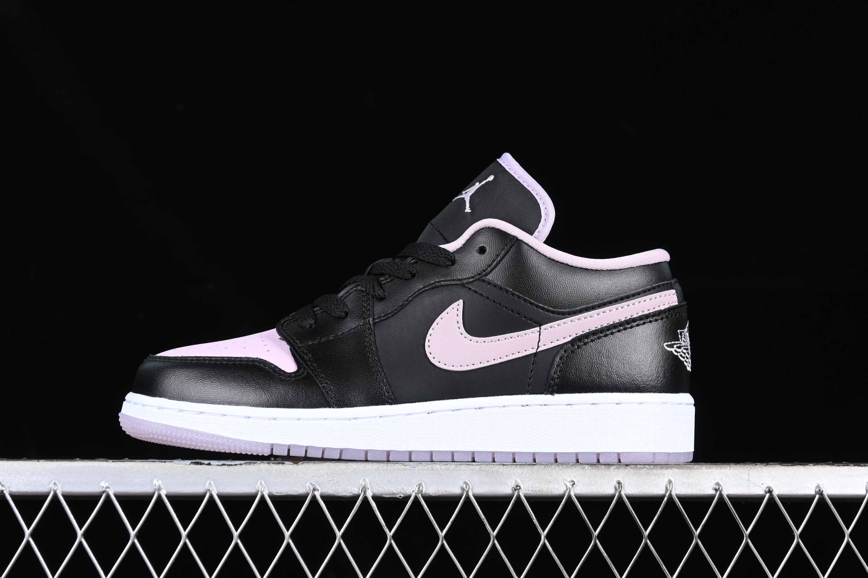 AJ1 low top