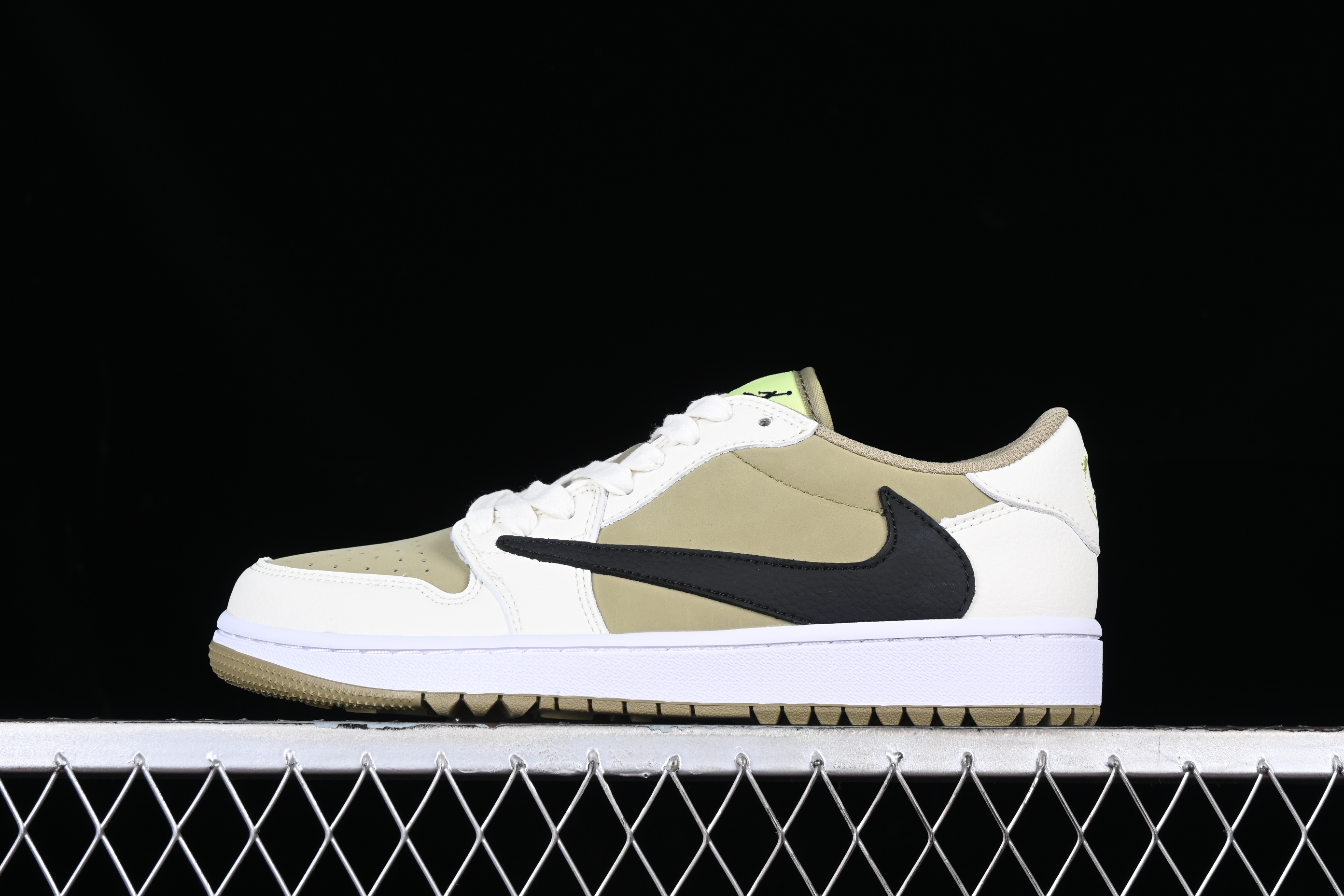 AJ1 low top