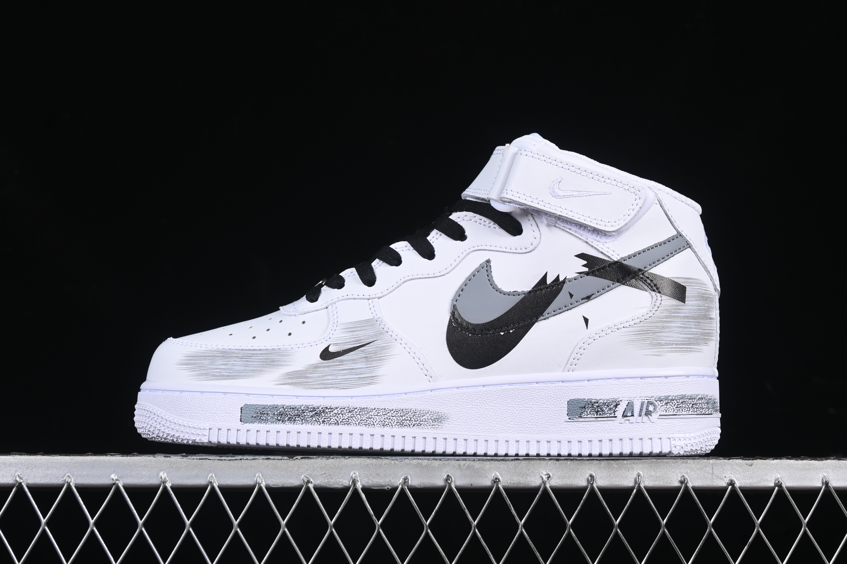 Nk Air Force 1'07 Mid Broken hook spray-painted 2D theme Air Force One mid-top casual sneakers