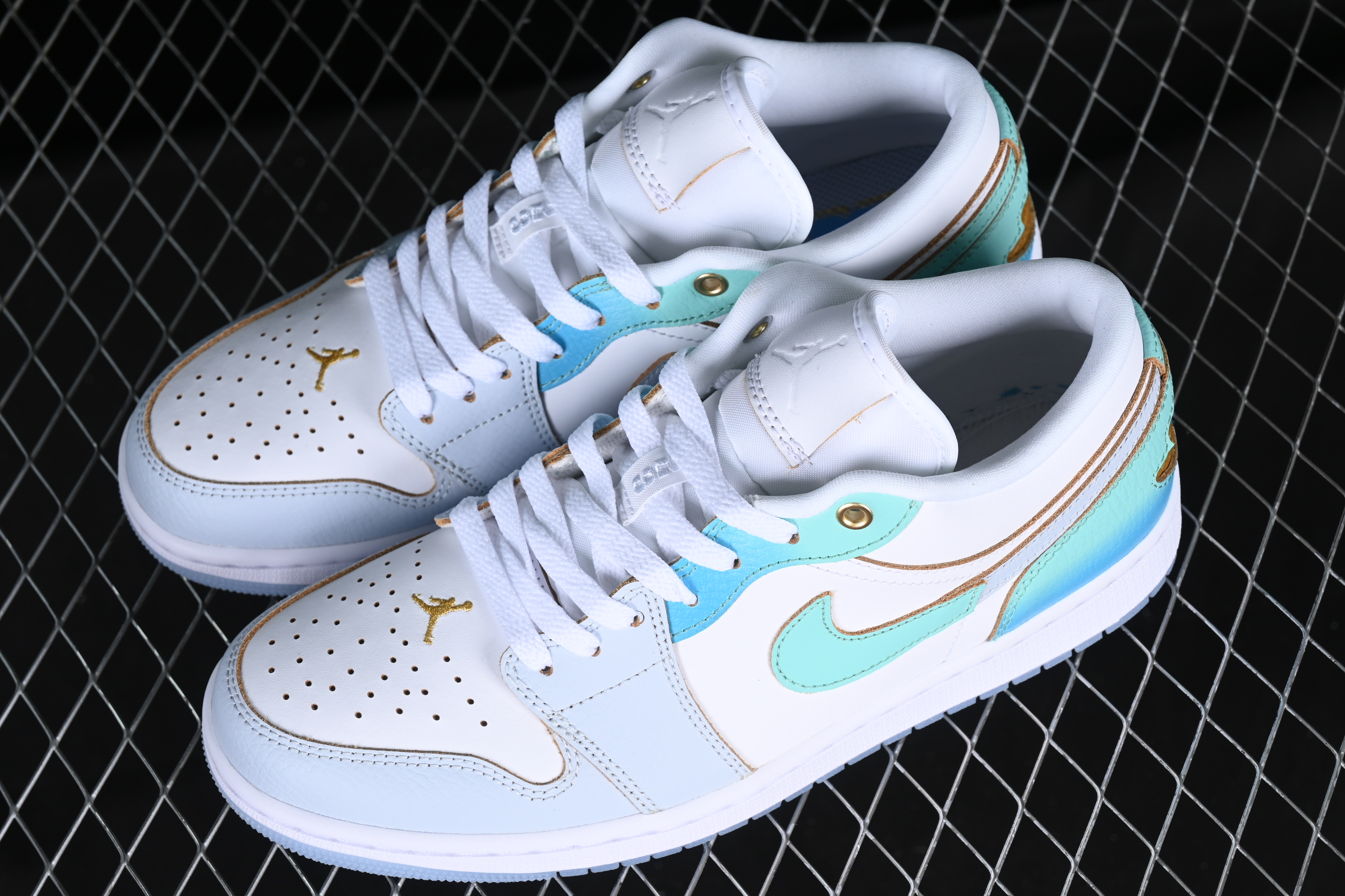 AJ1 low top