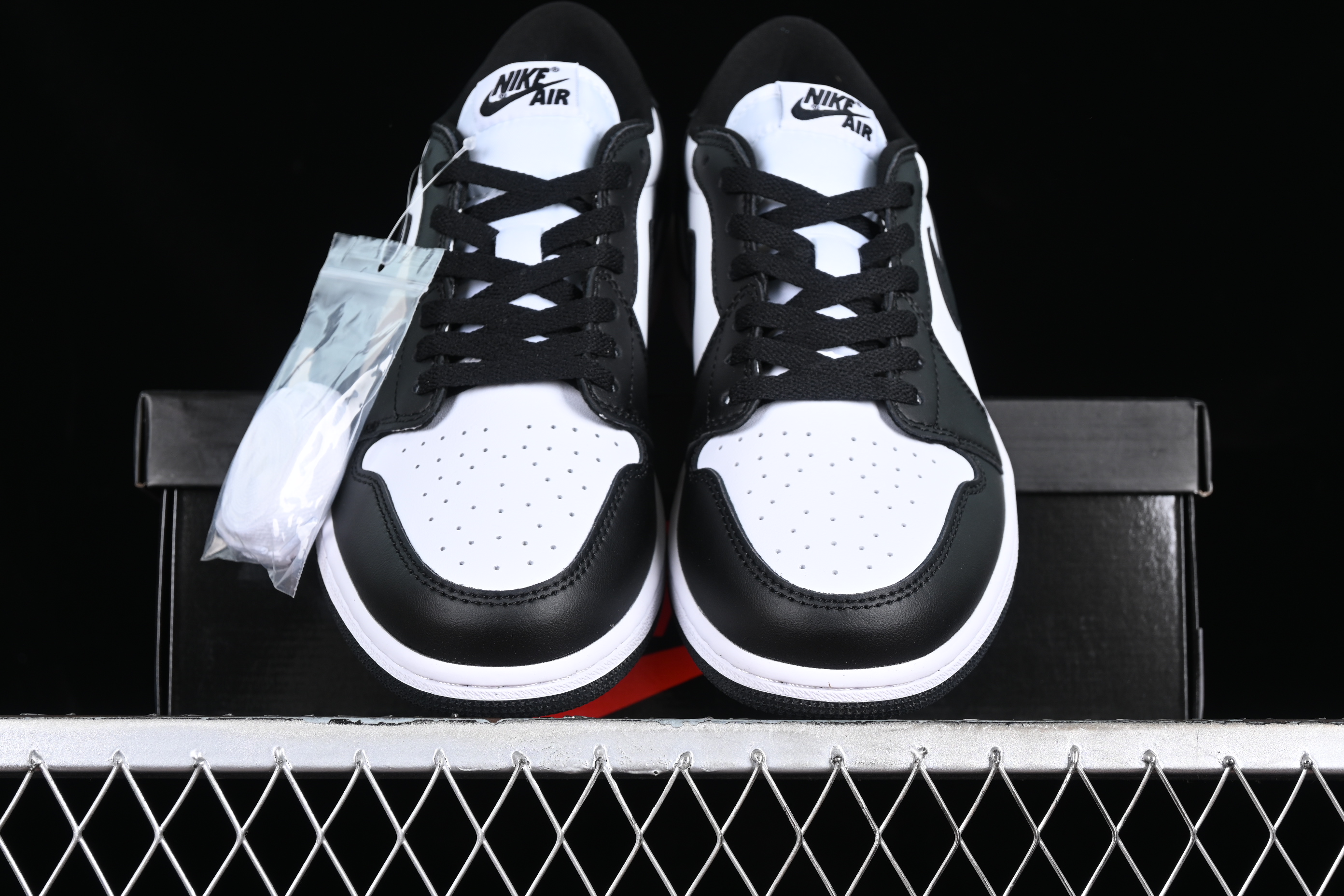 AJ1 low top