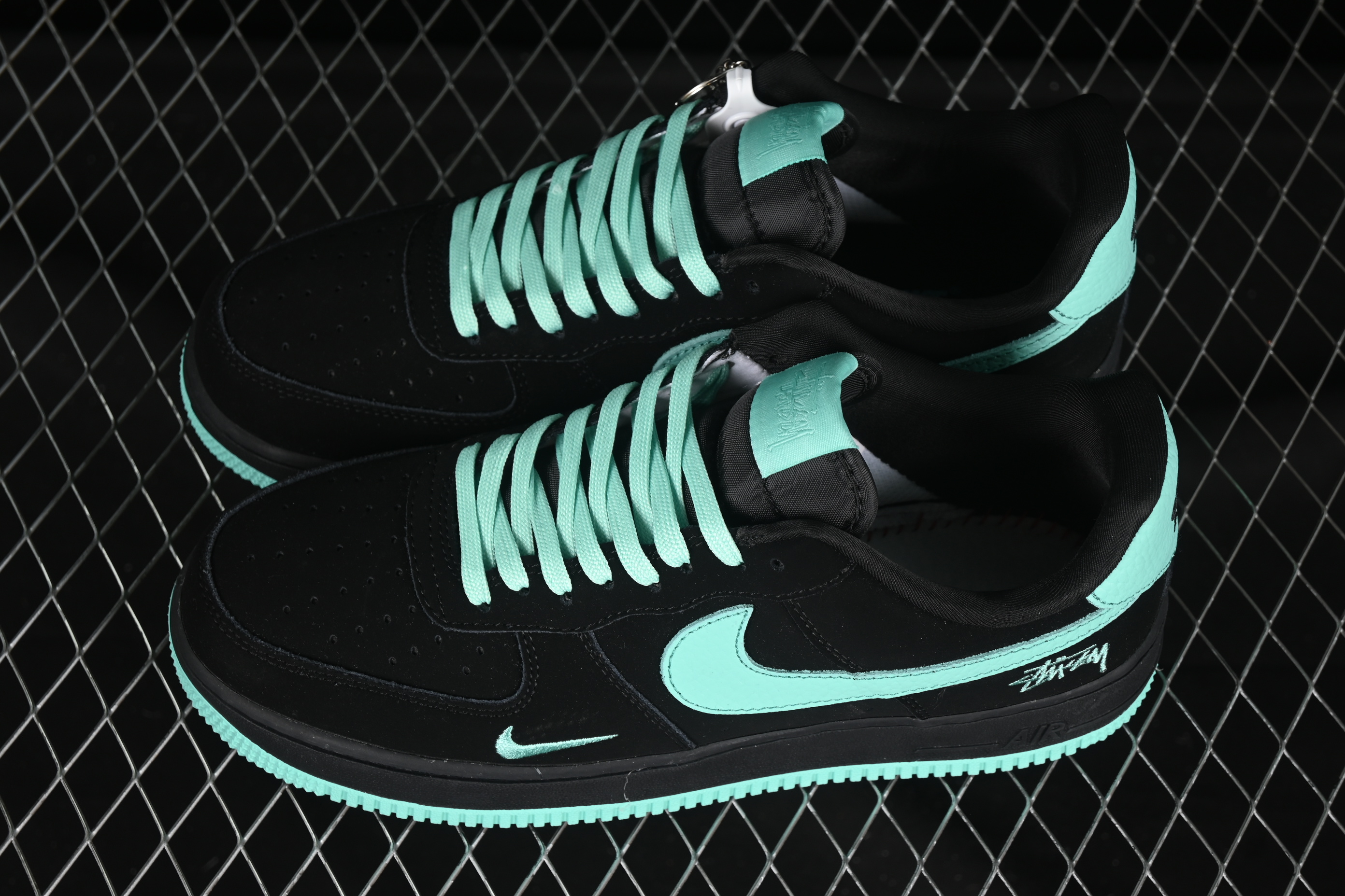Air Force 1'07 Low Stussy in collaboration with Tiffany DF0188-045 36-45