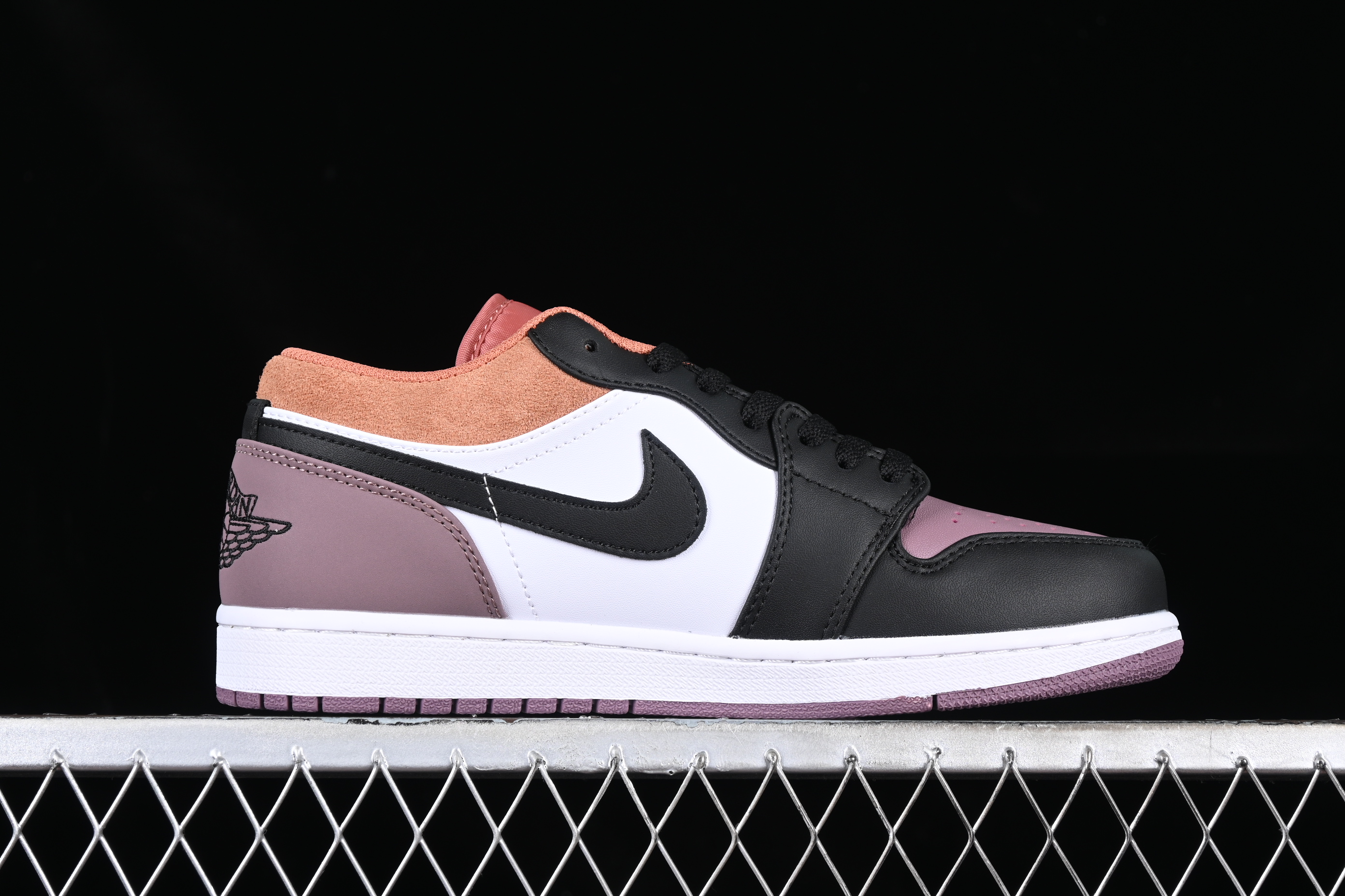 AJ1 low top
