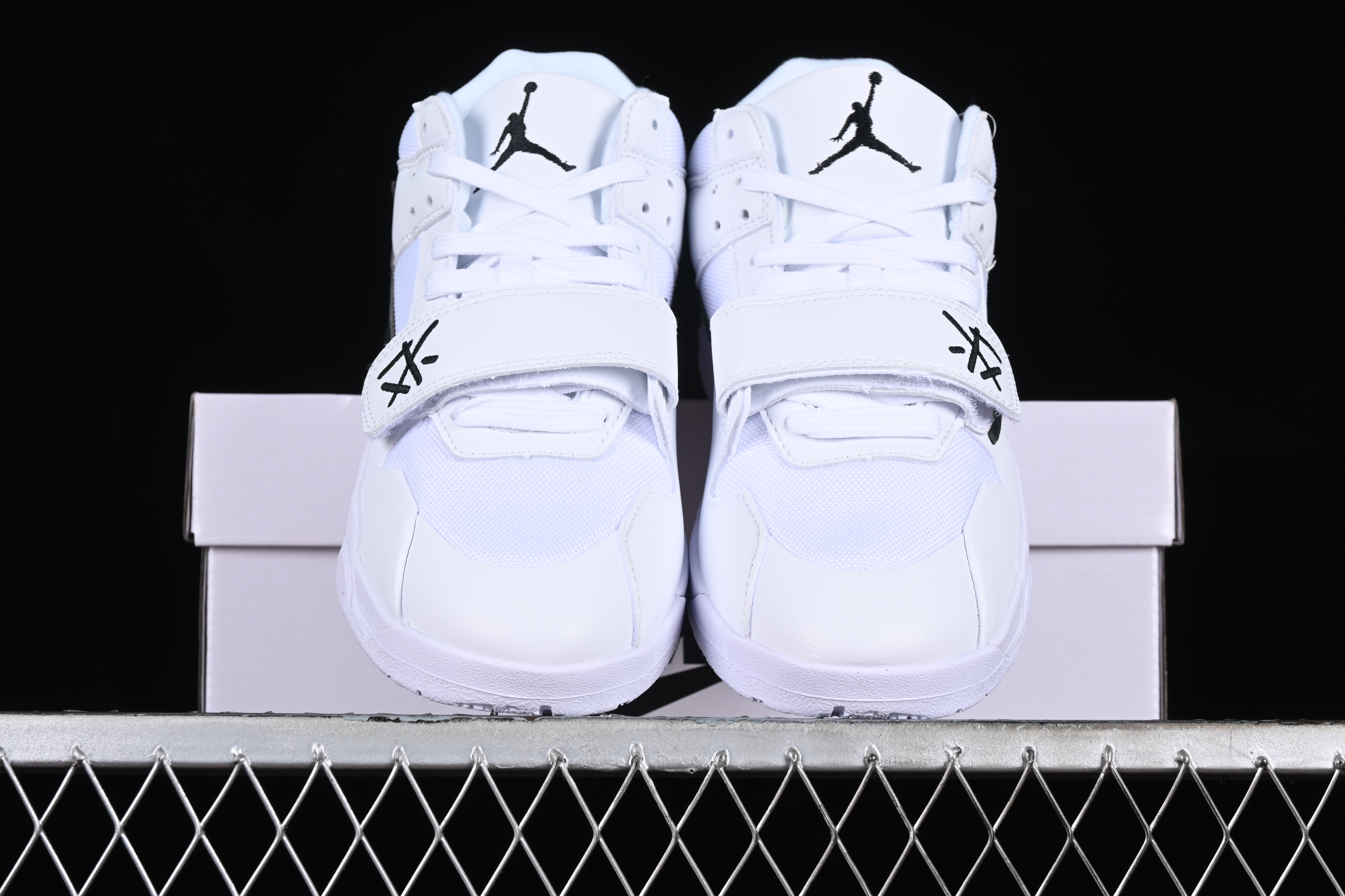 AJ1 low top