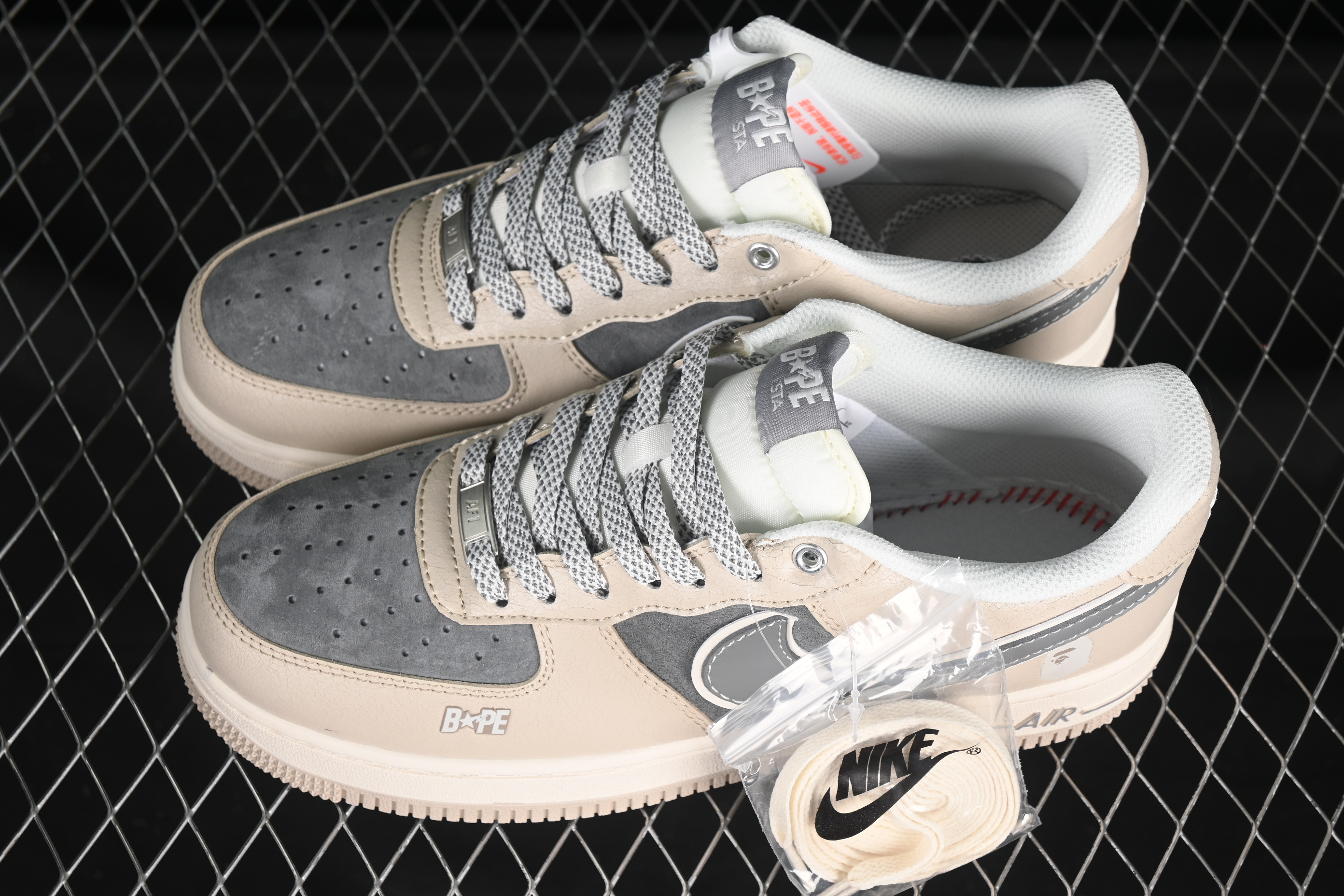 Air Force 1'07 Low Supreme Collaboration Beige Snake Print Hook SJ6698-023 36-45